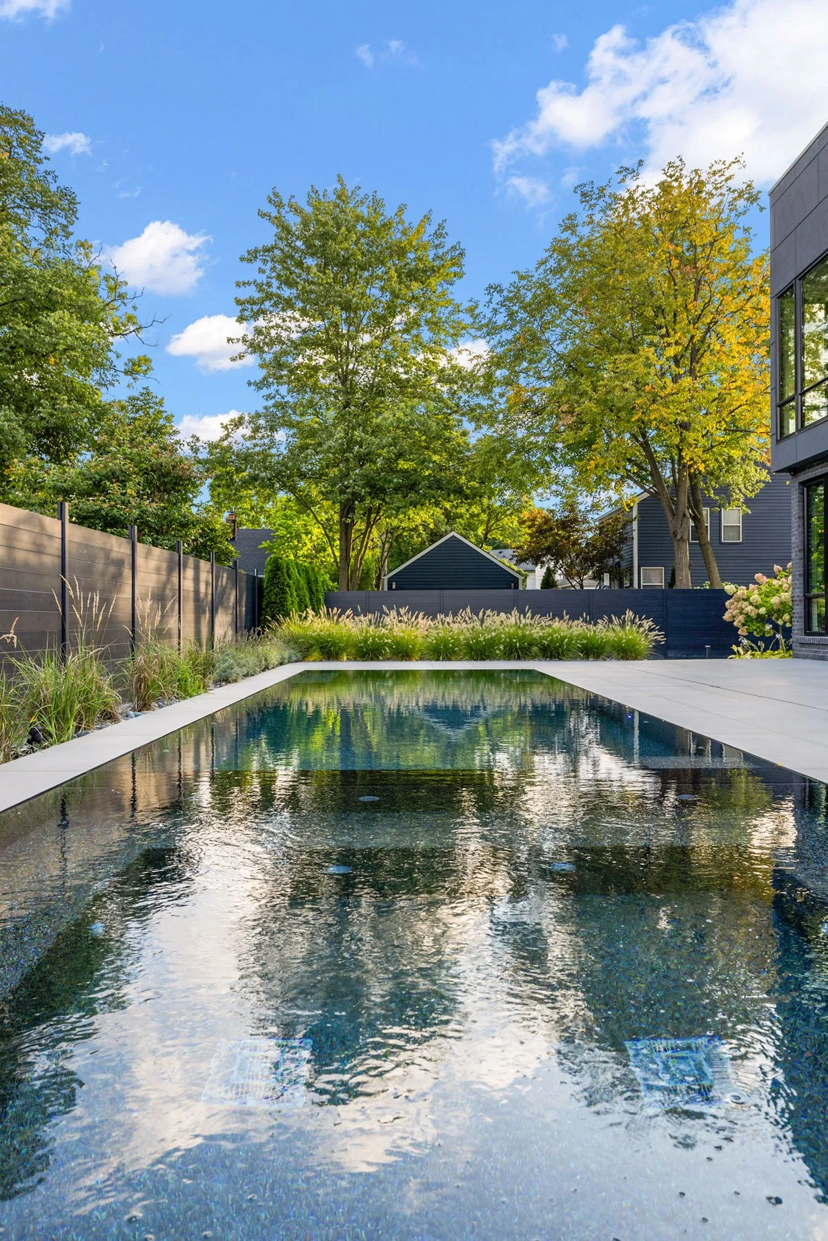 Cutting-Edge Design: Exploring the Allure of Knife-Edge Pools