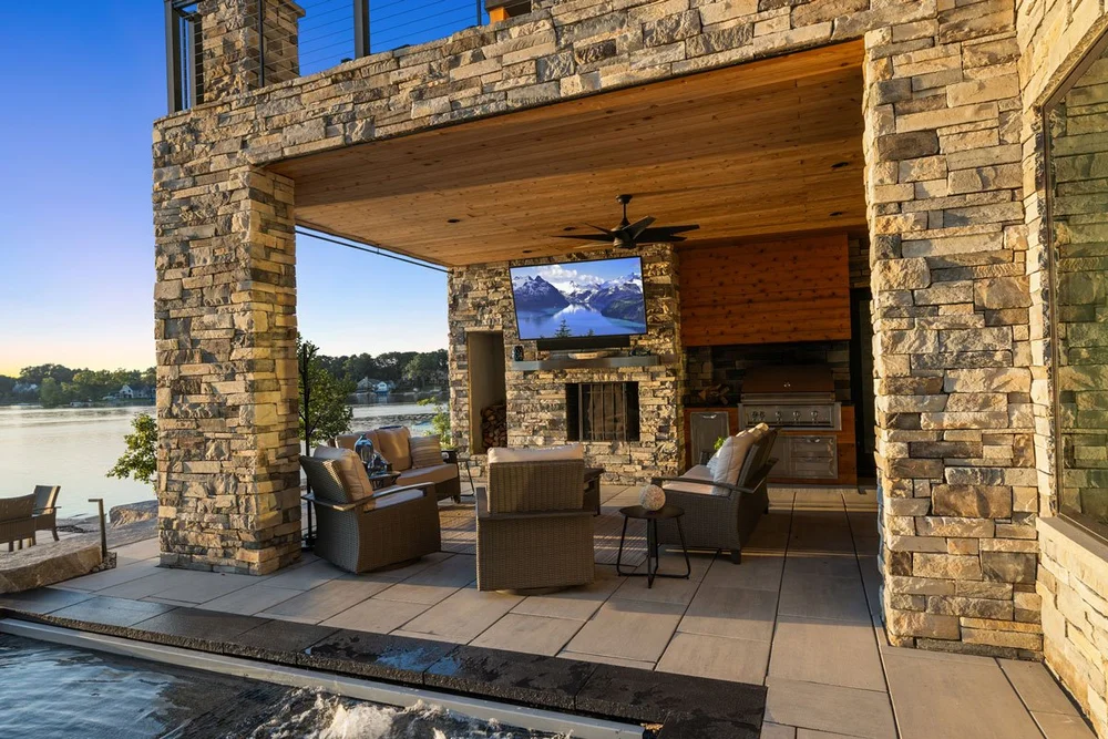 Lodge style outdoor living room