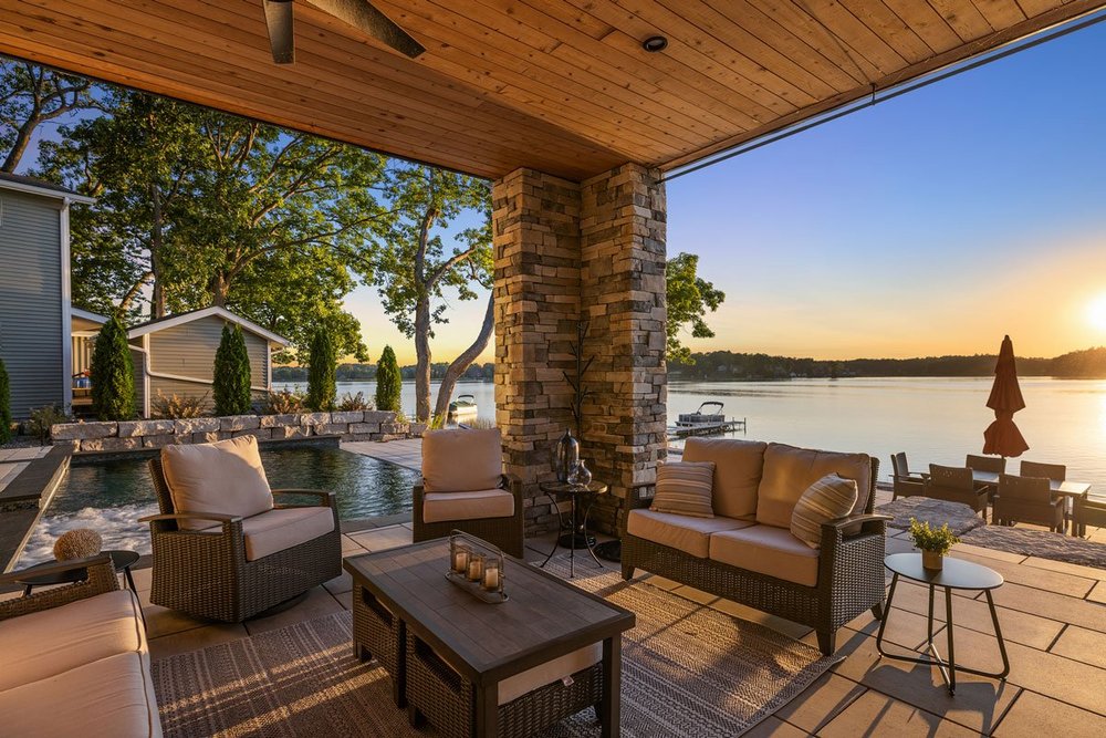 Modern lodge style outdoor space