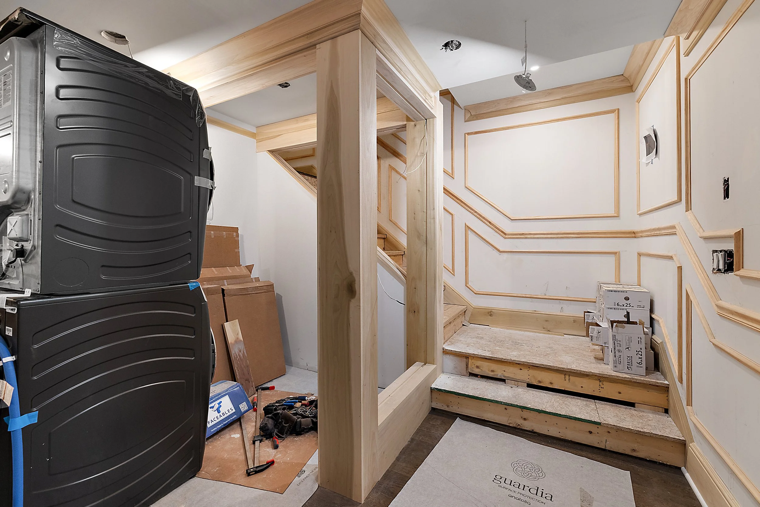 387 Maple Nov 18-31.jpg