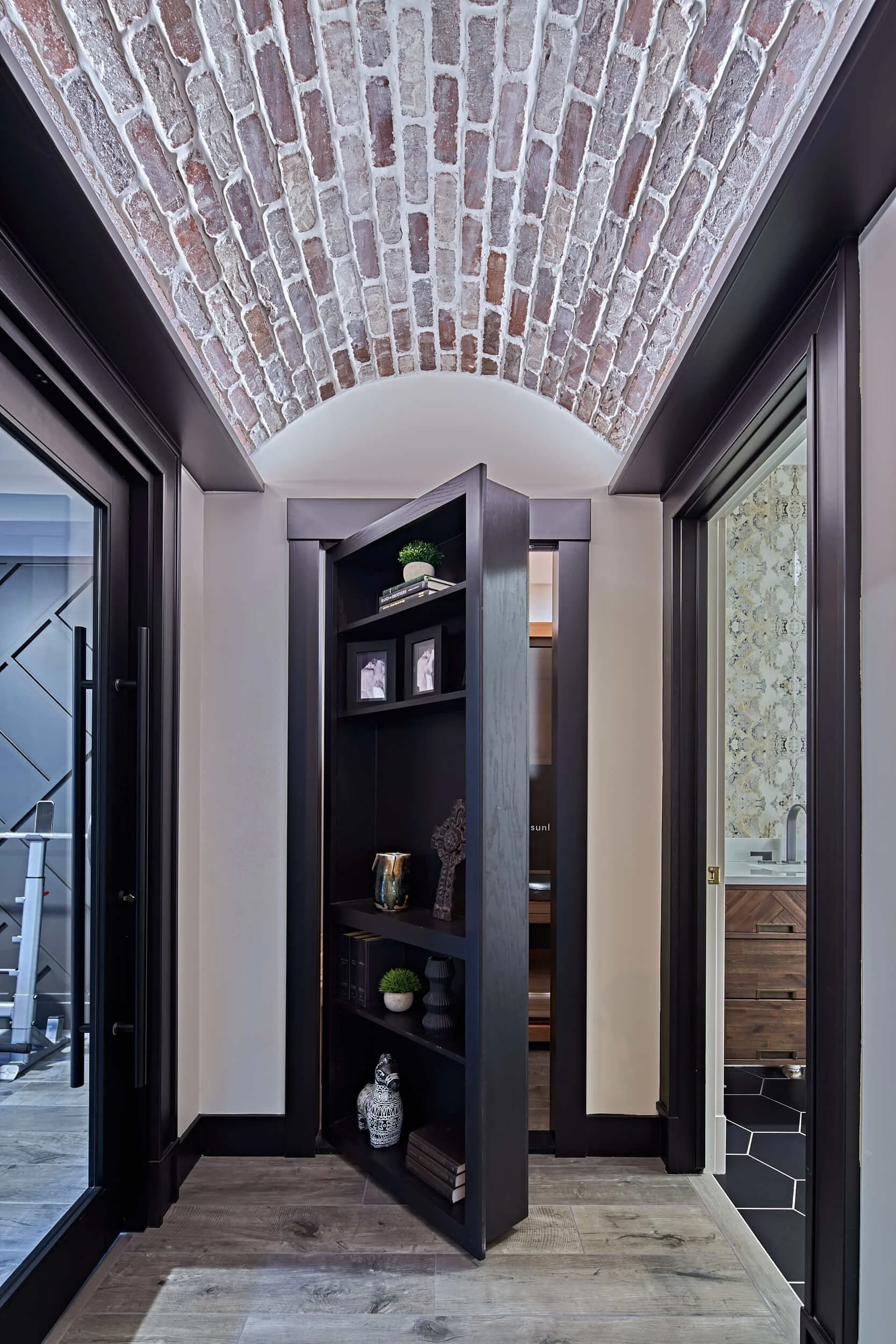 Luxury Basement Renovations: Custom Bars, Theaters &amp; Entertaining Spaces