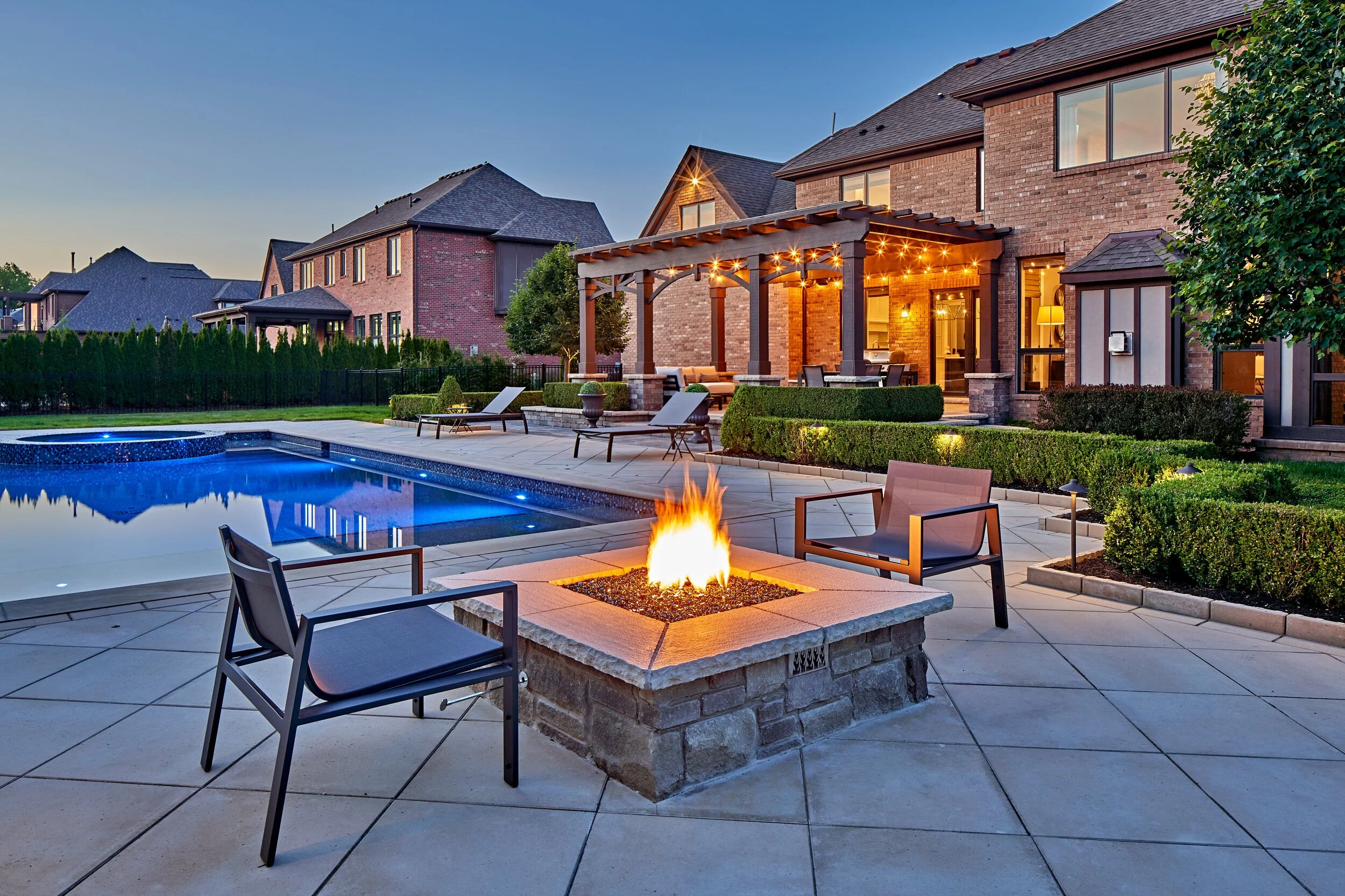 Commerce and West Bloomfield's leading outdoor fireplace contractor