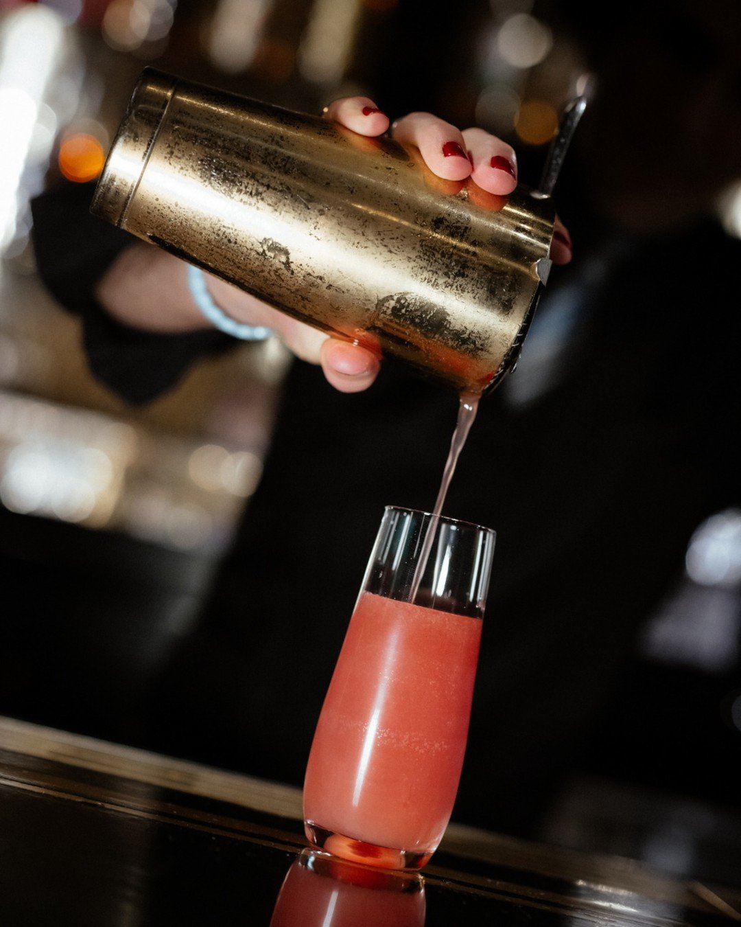 Cheers to beloved neighborhood traditions! We're proud to sponsor the North Stage at Andersonville's Midsommarfest. Keep the magic going all weekend long with a handcrafted cocktail from The Performance Bar after the festivities.

#chicagomagiclounge