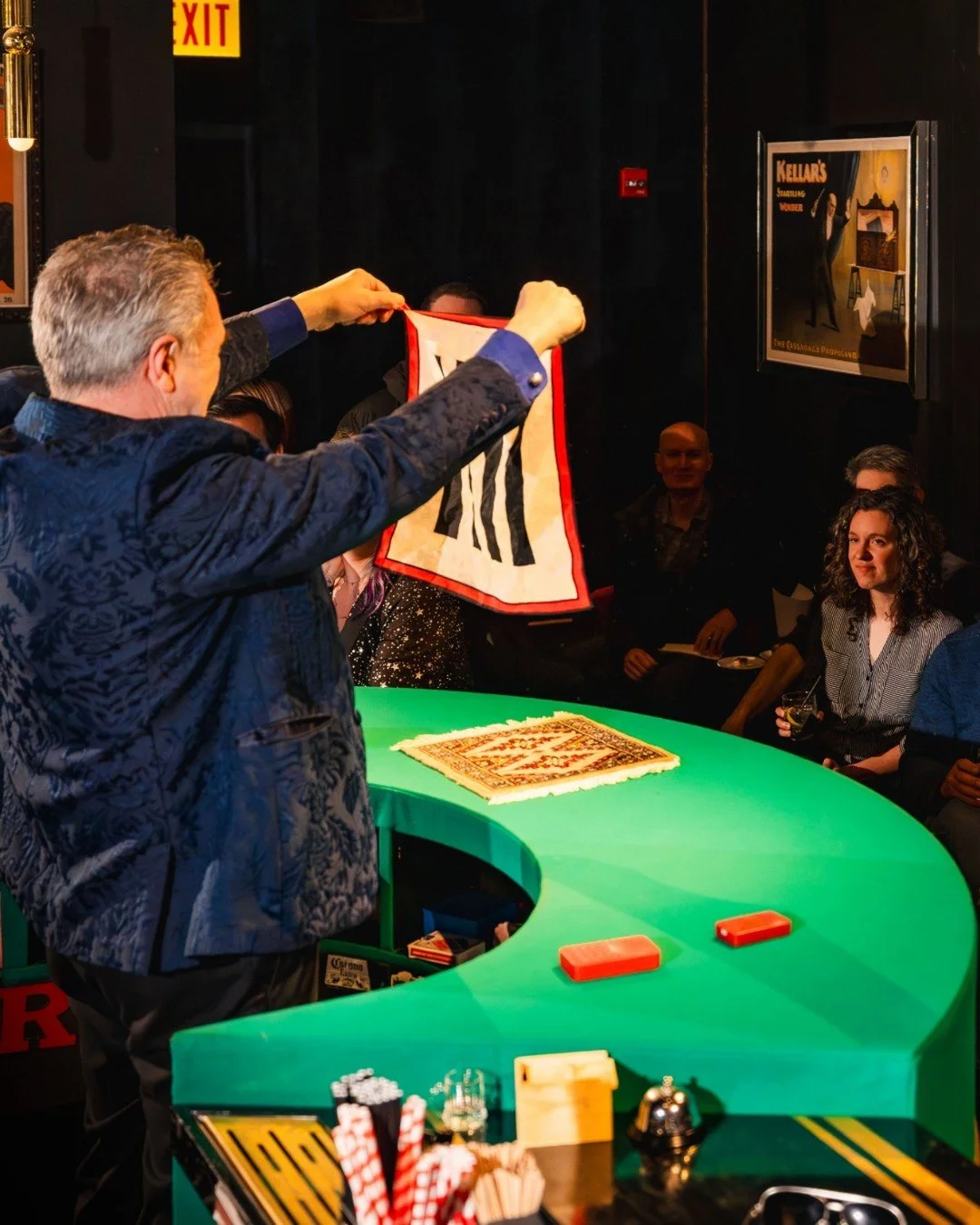 Tableside wonder. Stage-shaking spectacle. The Signature Show is Chicago&rsquo;s definitive magic experience, running Thursday through Sunday. Each night brings new surprises, and we recommend starting your evening at The Performance Bar. 

Tickets s