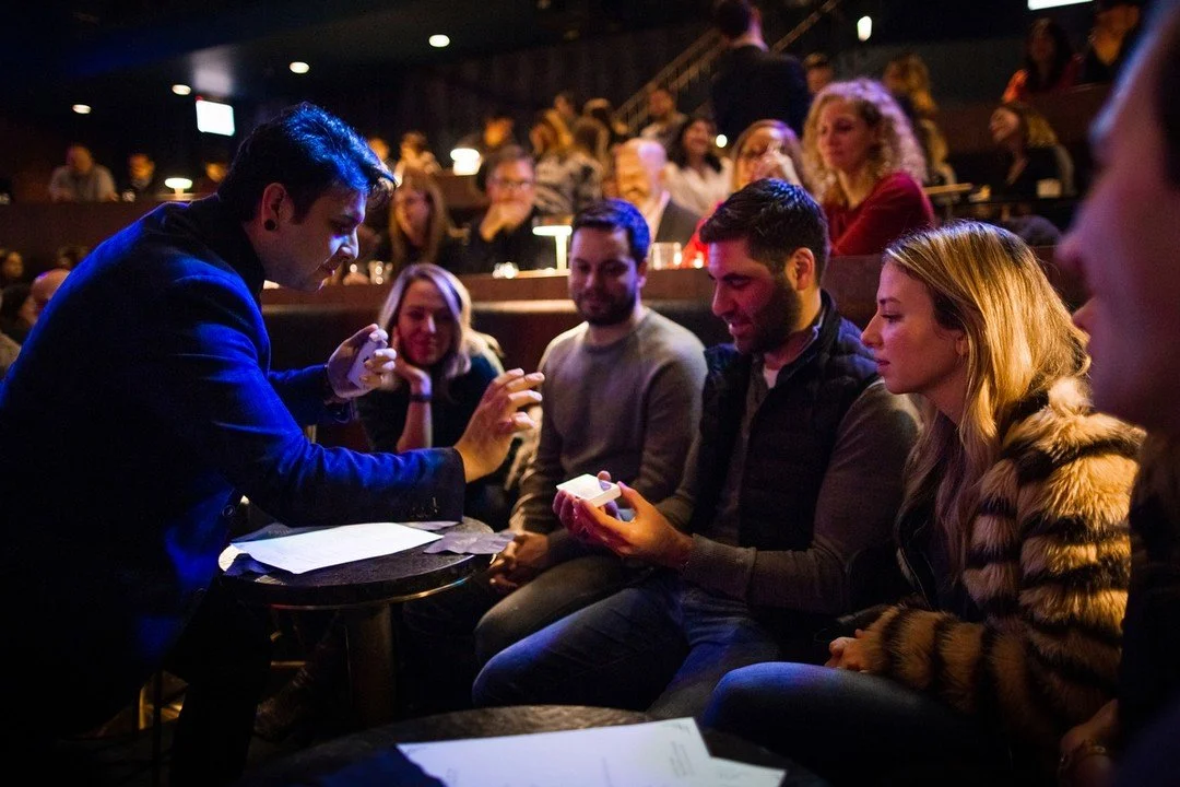 Where cocktails meet chemistry and mystery sets the mood. Date night at the Chicago Magic Lounge is designed to enchant from the first toast to the final curtain.

Plan your romantic evening out with the link in bio. 

📸: @trainmanphotography

#chic