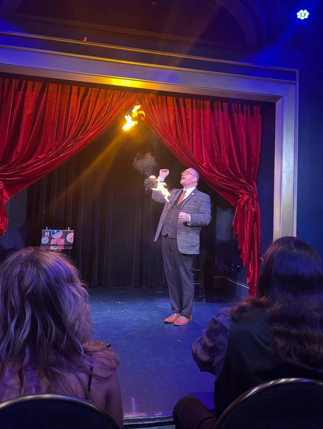 Every show has its own flair&mdash;new magicians, fresh surprises, and unforgettable moments of wonder. No two nights are ever alike, and that&rsquo;s what makes the magic timeless.

🪄: @magicianmarkjames 
📸: @kevswiz

#chicagomagiclounge #thingsto