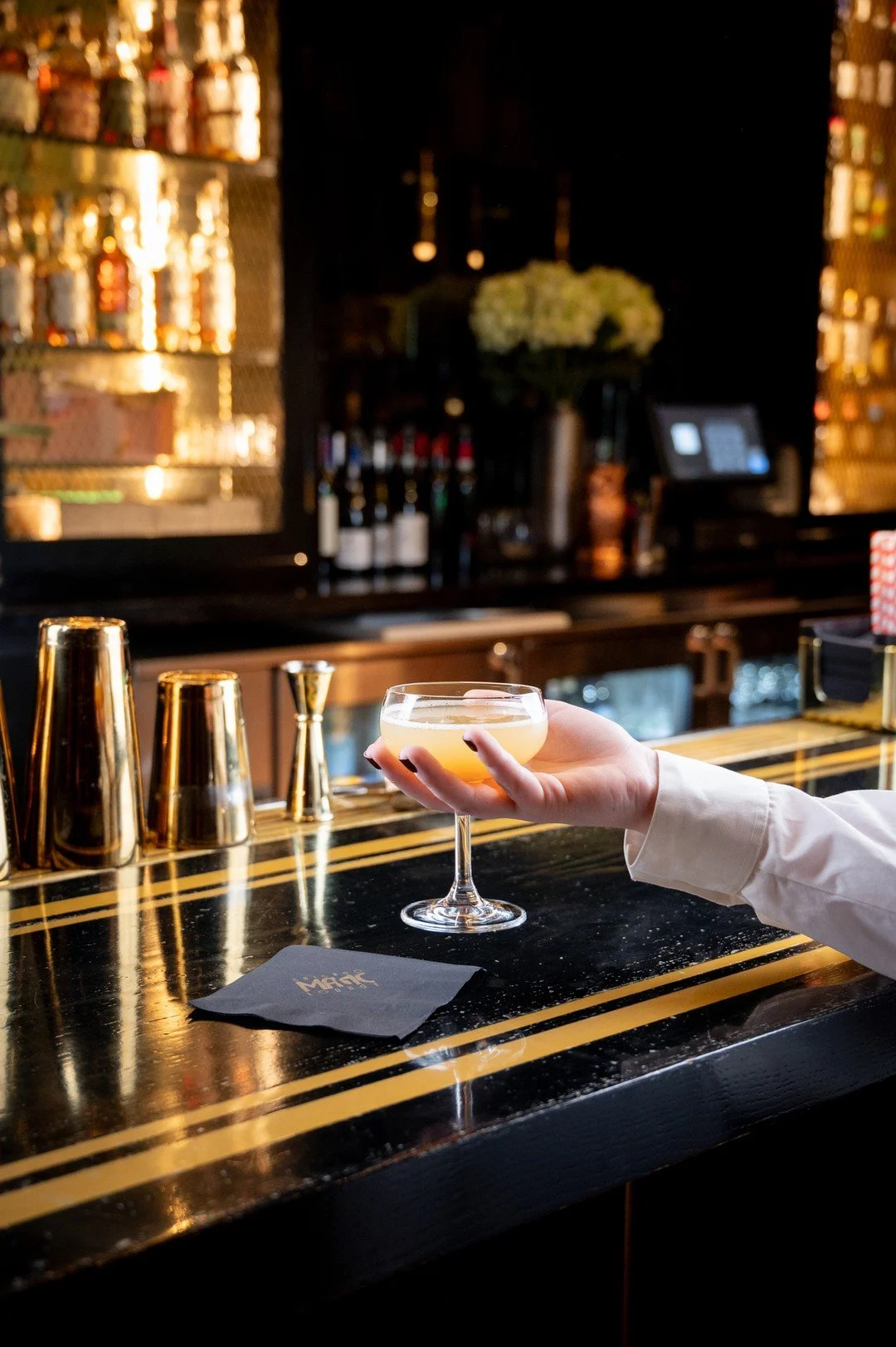 Sip and celebrate without the spirits. Enjoy enchanting non-alcoholic elixirs curated by The Performance Bar mixologists for Dry January.

#chicagomagiclounge #magicshow #thingstodoinchicago #mocktails #speakeasy #speakeasychicago #dryjanuary
