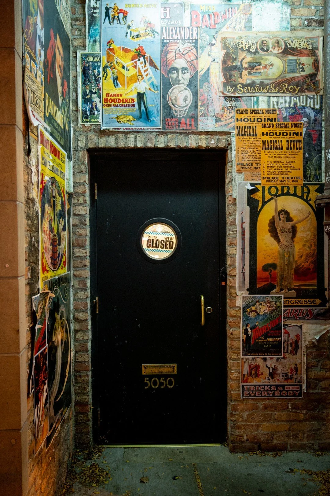 Tonight, the magic is behind closed doors. We're hosting a private event this evening, but the wonder returns tomorrow, per usual. 

#chicagomagiclounge #magicshow #privateevent #chicagoevents
