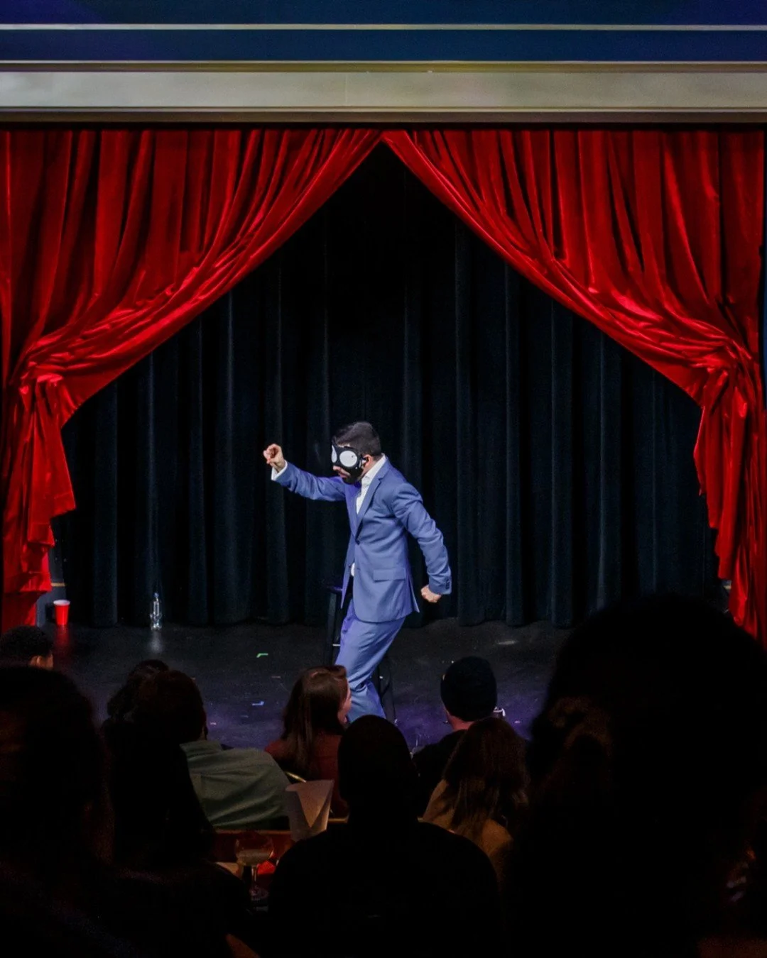 Slightly unpredictable. Always unforgettable. Every Thursday&ndash;Sunday, the Signature Show includes close-up magic at your table, followed by an hour-long parlor magic show and an optional after-show.

📸: @selfoto

#chicagomagiclounge #magicshow 