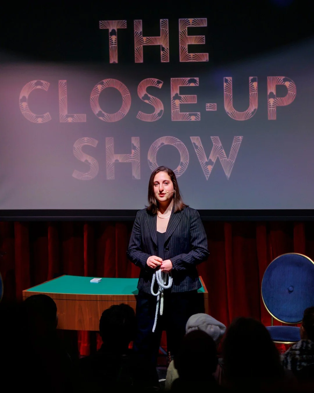 Watch closely ... and even then, you're likely to miss it. Every Monday, the Close-Up Show features three magicians performing close-up magic on stage, projected live so the entire audience can see every detail.

🪄: @abbysegalmagic
📸: @selfoto