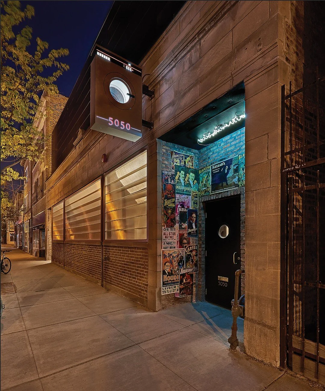 Summer travel is the perfect time to discover hidden gems. Whether you're visiting the Windy City or exploring a new neighborhood in your own hometown, make the Chicago Magic Lounge a part of your next vacation agenda.