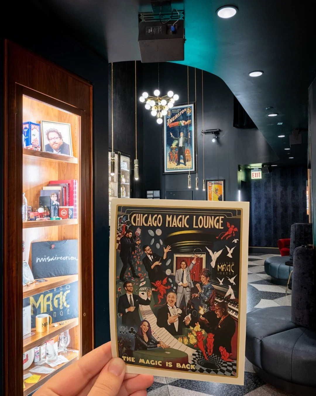 Ready to stamp something magical off your summer bucket list? With performances throughout the week and The Performance Bar open nightly, there's no better time to visit the Chicago Magic Lounge than summer.

Book your experience with the link in bio