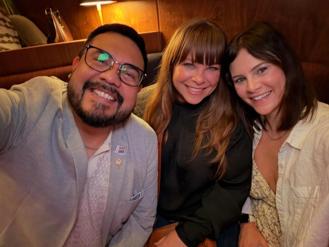 Together is the most magical place to be. In honor of International Day of Friendship, tag your favorite people who deserve a night of wonder at the Chicago Magic Lounge.

📸: @ktcambul

#chicagomagiclounge #magicshow #thingstodochicago #interactivee