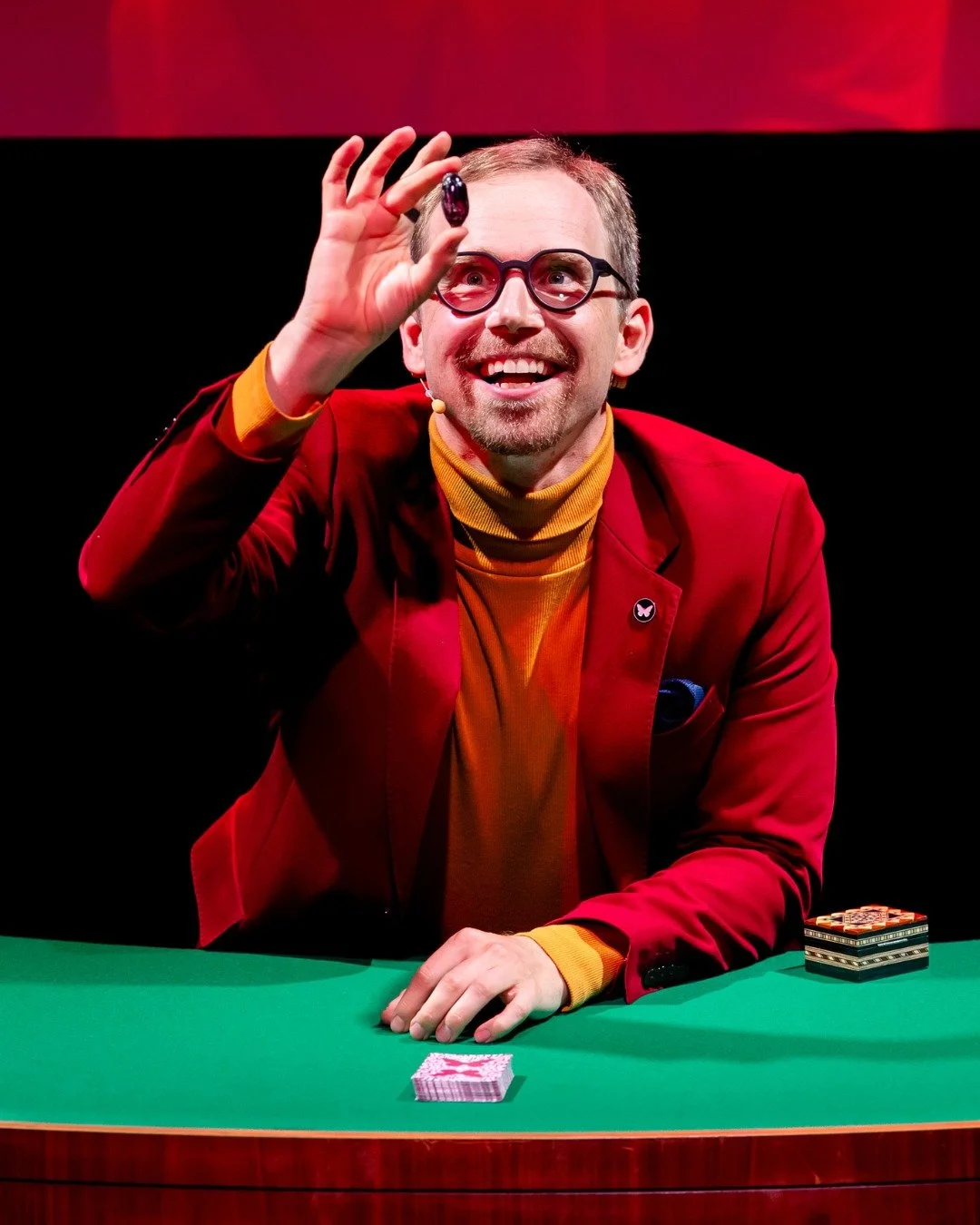 There's still time to discover why audiences and critics have embraced 52 Lovers. With only two performances left before @ondrejpsenicka's residency concludes on August 26, this is your last chance to experience the show. 

"52 Lovers is a thoro