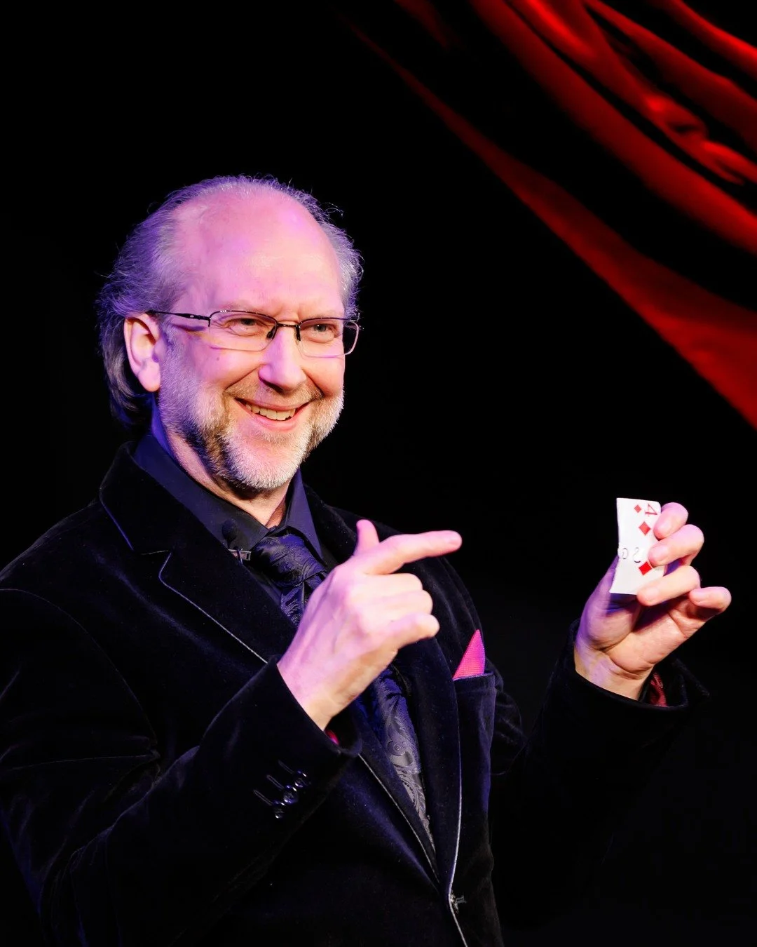 What if history were stranger than fiction? In "Time Traveler," David @parrmagic returns to the Chicago Magic Lounge to guide audiences through forgotten mysteries and extraordinary tales, brought to life with captivating storytelling and a