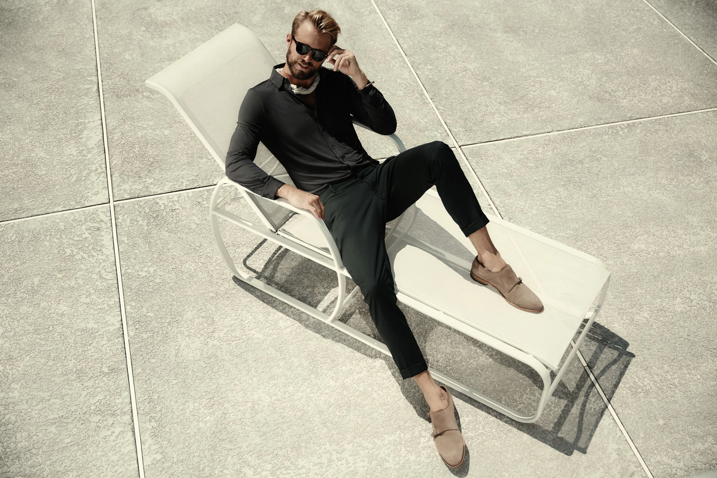 Armani_Collezioni_MRTW_1159491456_SUPERHERO_536.jpg