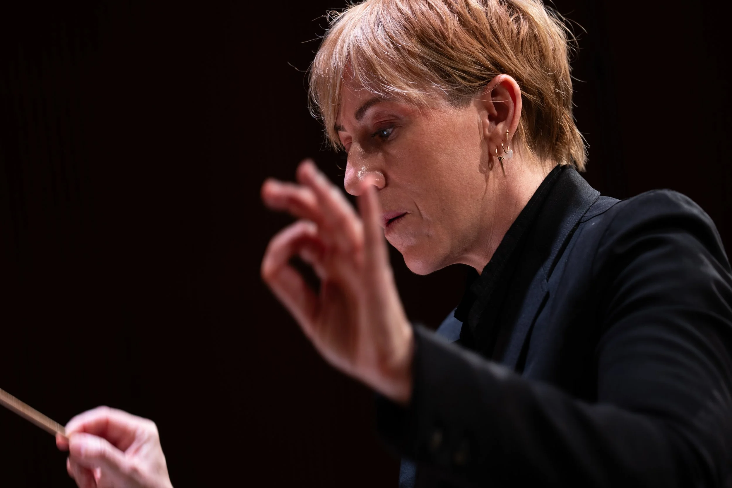 Rebekah Conducts new "Composers Now" Commission