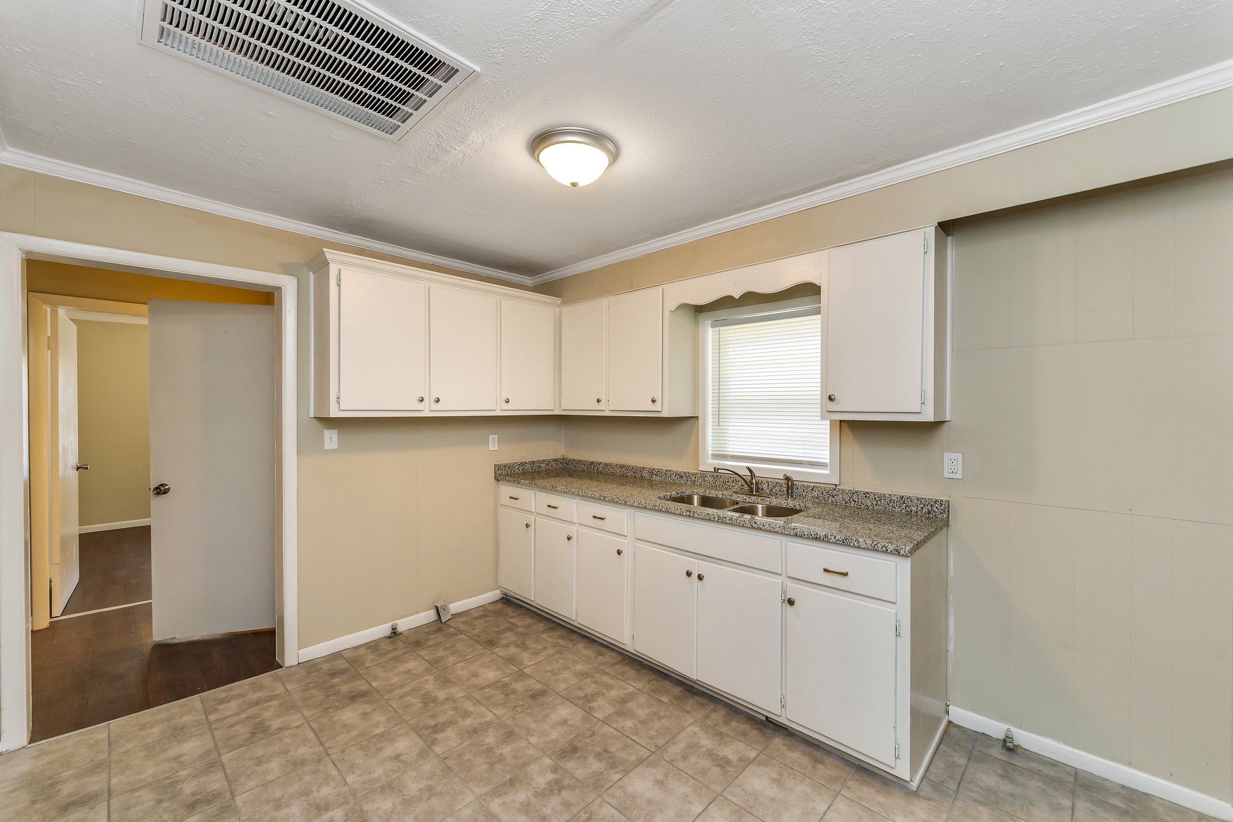 847 Marble City Heights Cir Sylacauga (after) 13.JPG