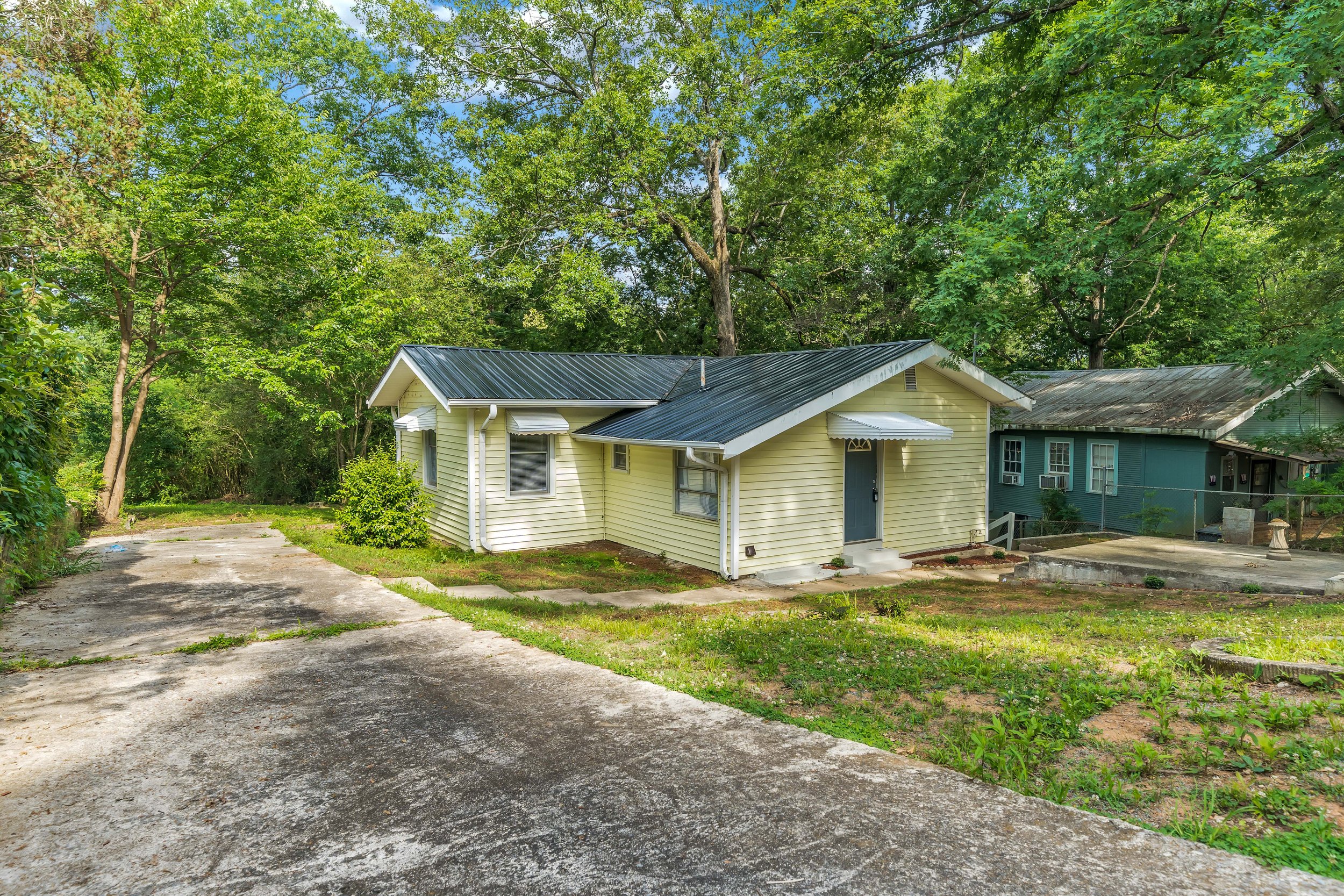 211 Lakeshore Cir Adamsville (after) 02.JPG