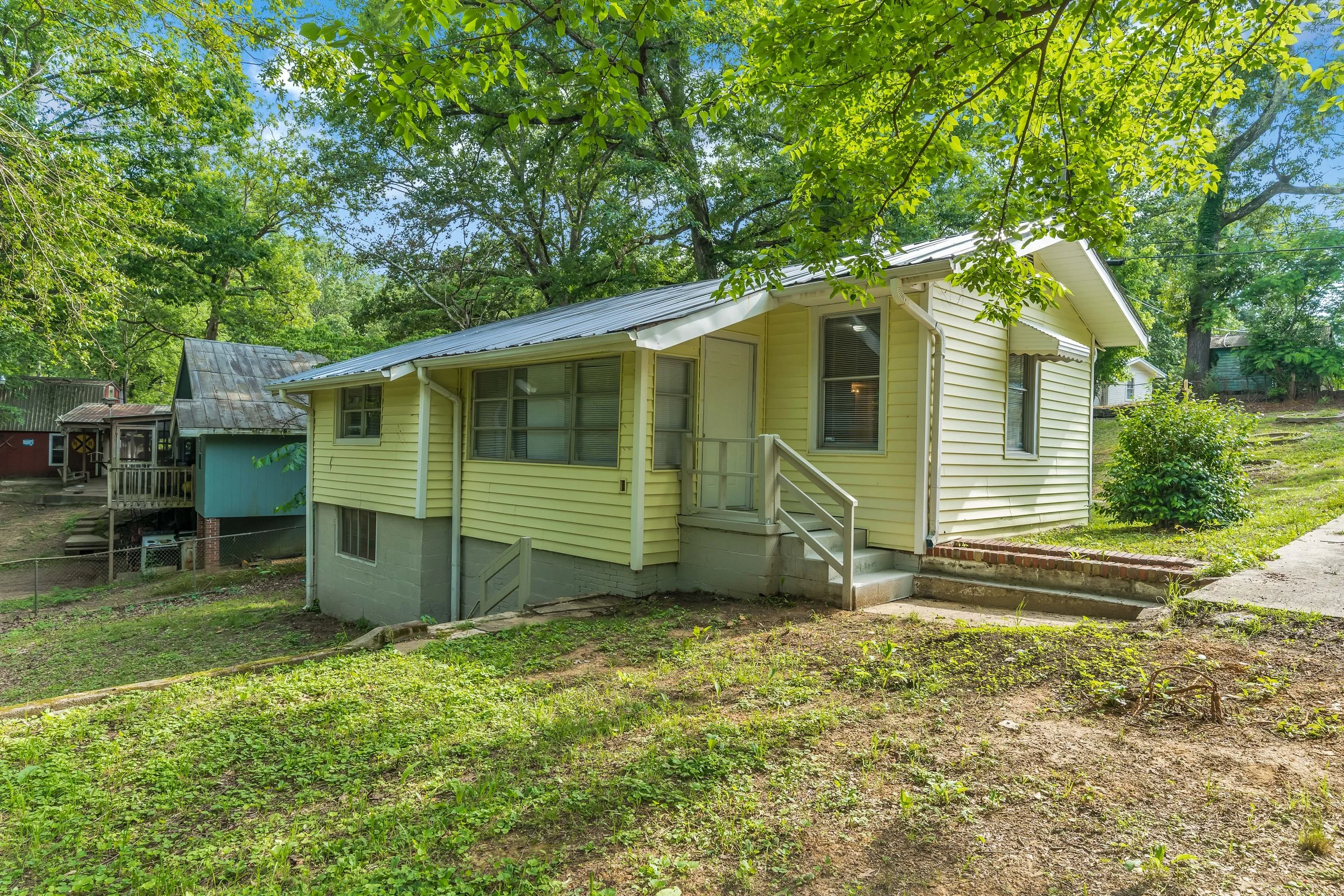 211 Lakeshore Cir Adamsville (after) 07.JPG