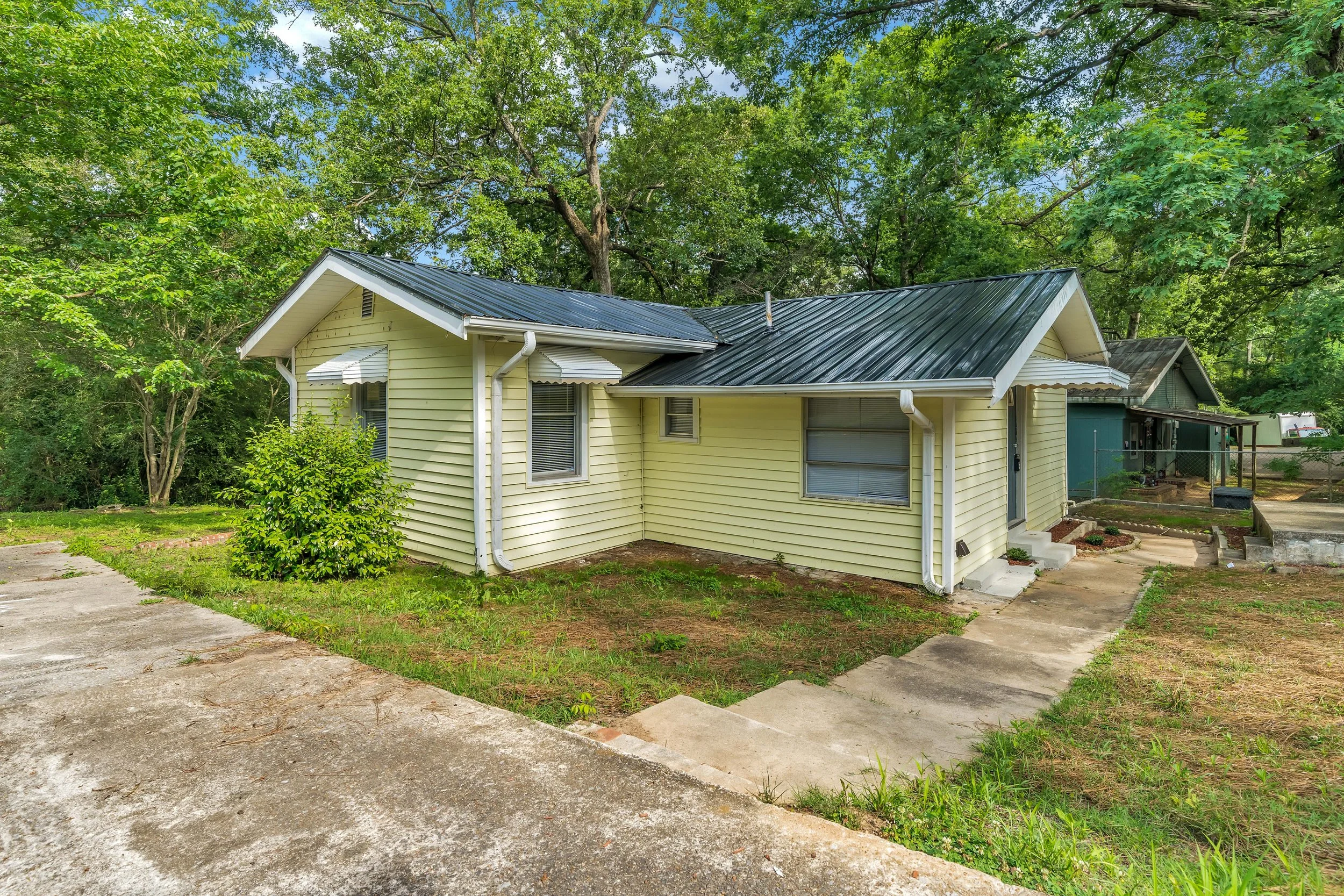 211 Lakeshore Cir Adamsville (after) 09.JPG