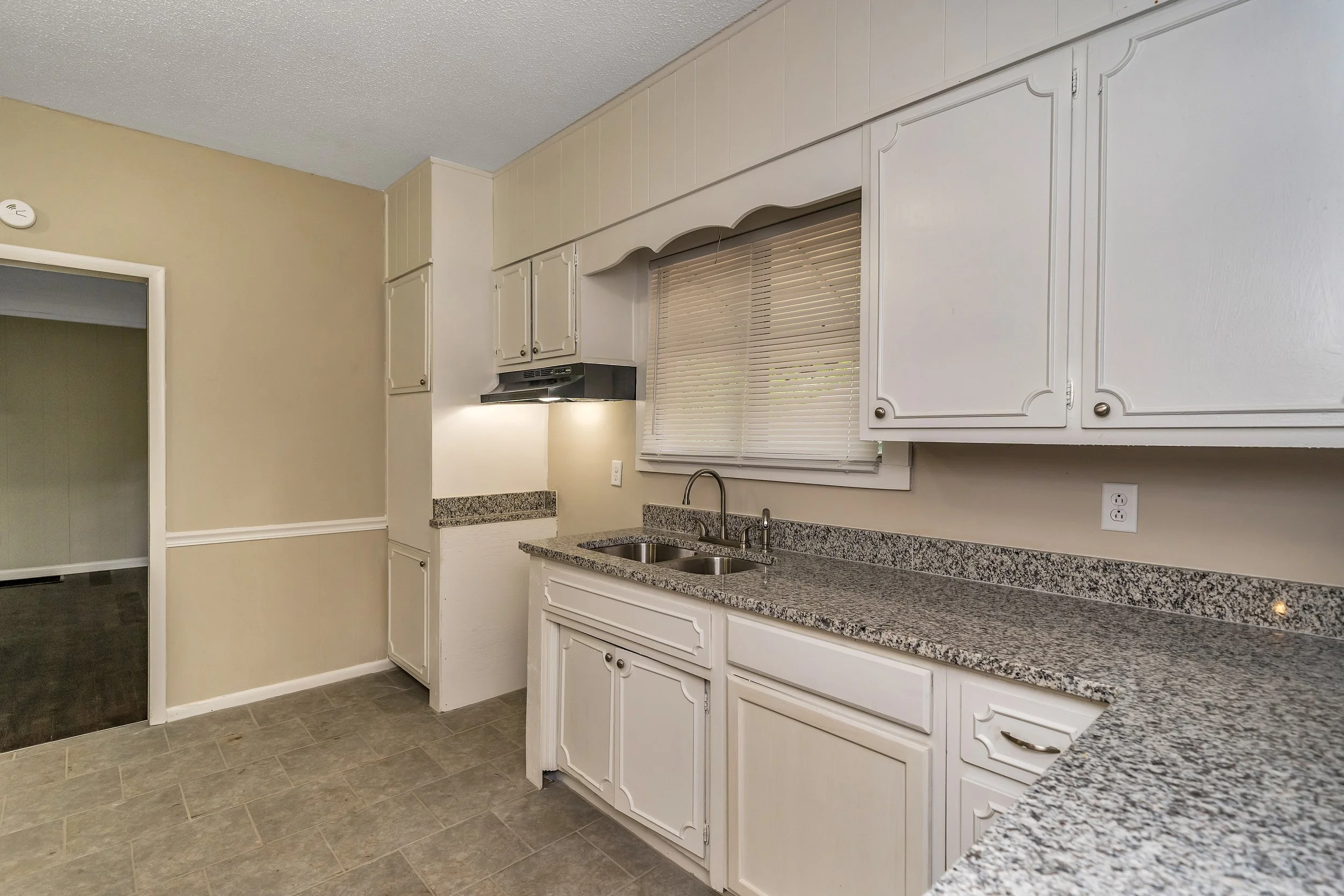 211 Lakeshore Cir Adamsville (after) 14.JPG