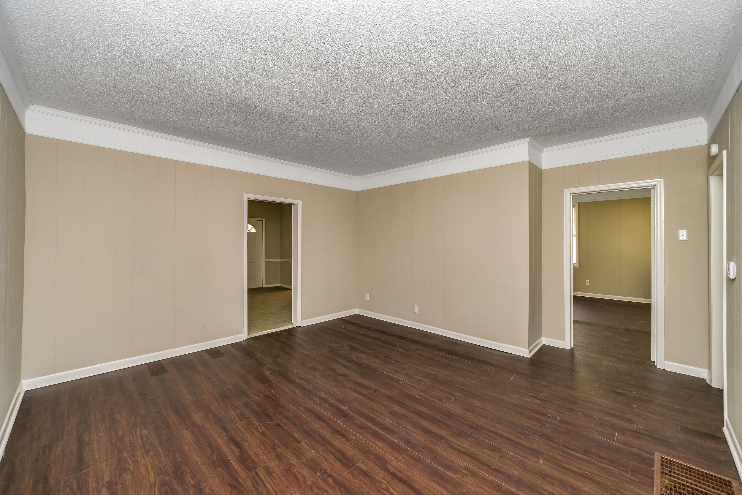 211 Lakeshore Cir Adamsville (after) 17.JPG