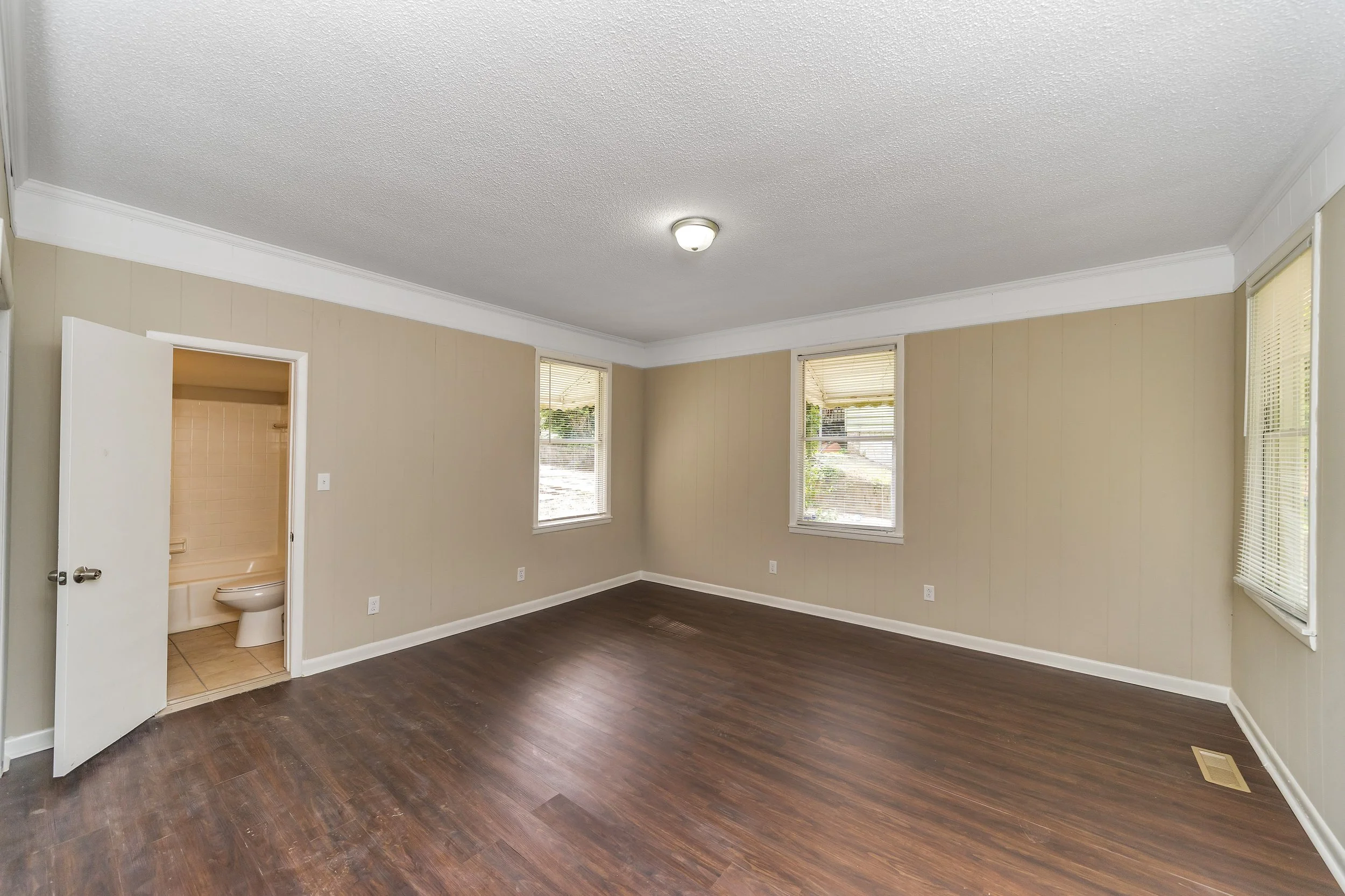 211 Lakeshore Cir Adamsville (after) 19.JPG