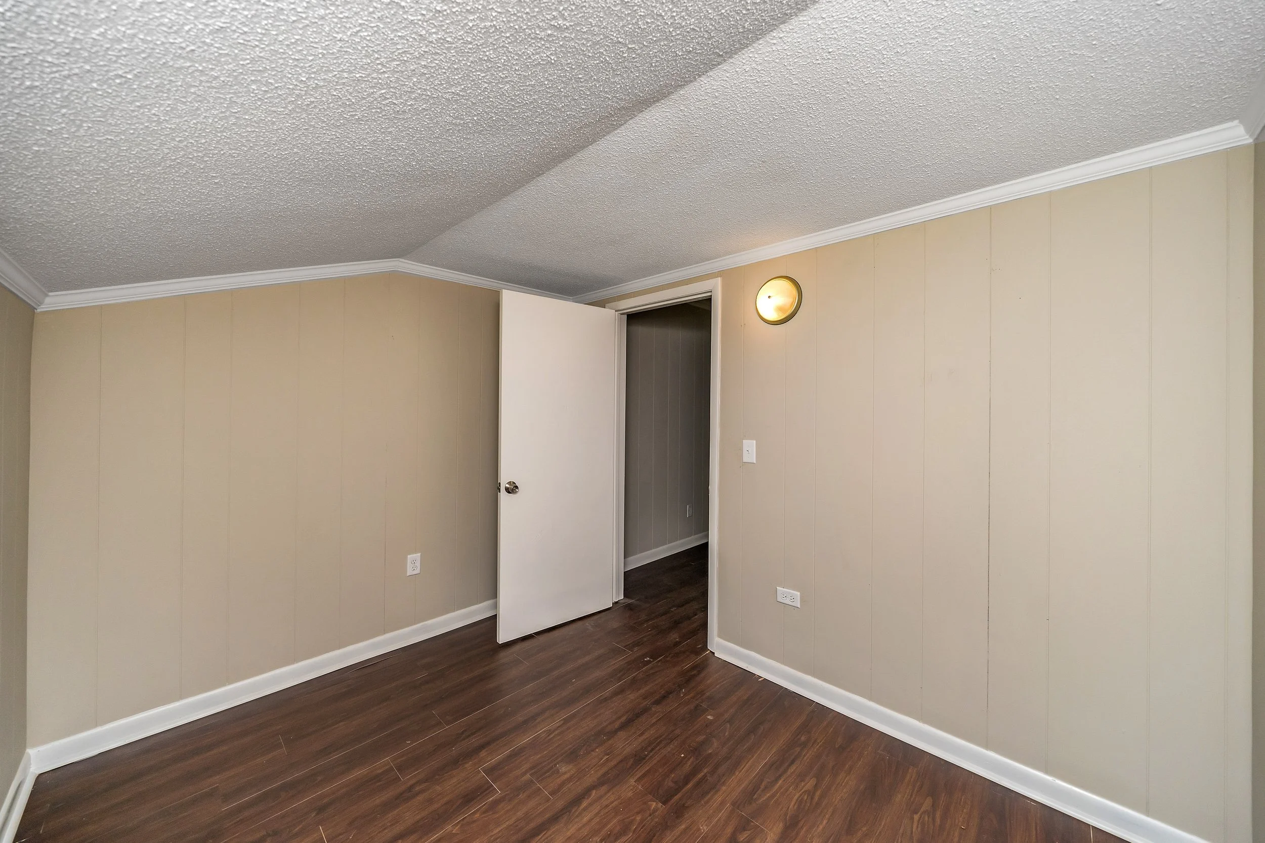 211 Lakeshore Cir Adamsville (after) 27.JPG