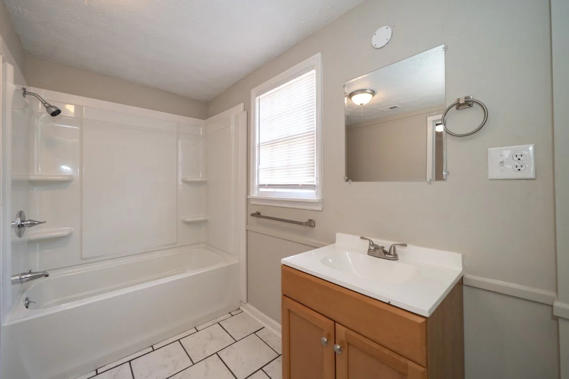 202 Oak St Athens (after) 27 (Medium).jpg
