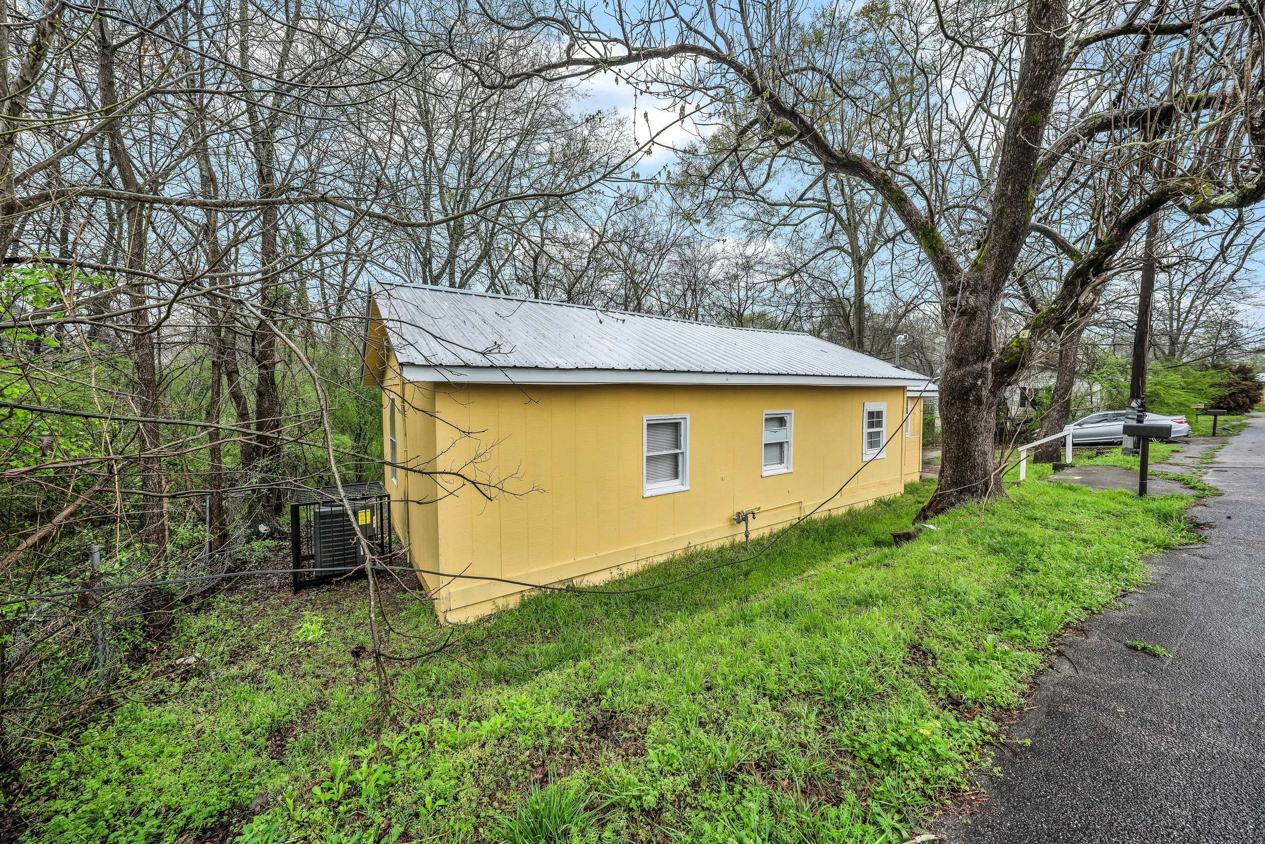 27 1st St NE Graysville (after) 05.JPG