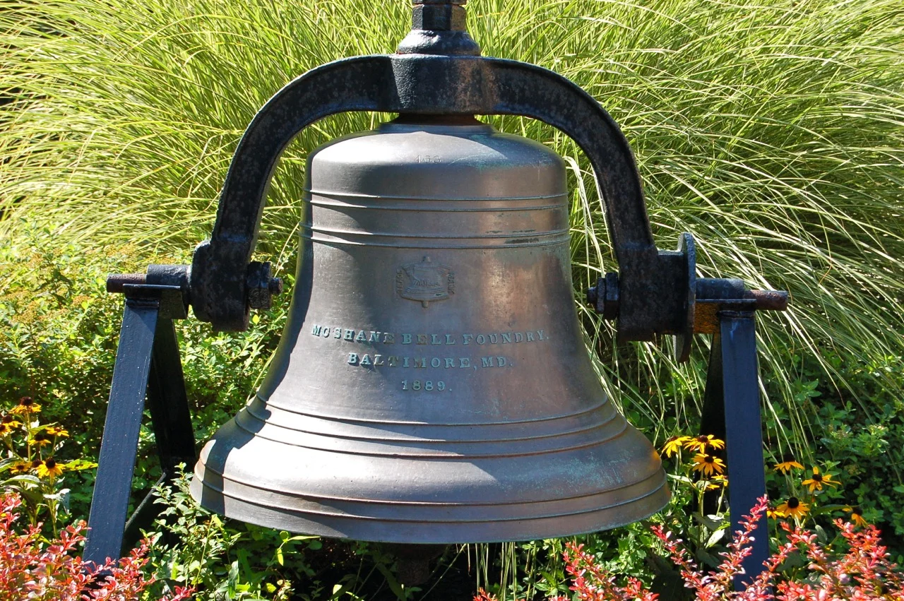 Aug 2012 Bell.jpg