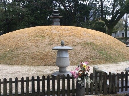 Hiroshima Tomb holding the ashes of 70000 Japanese atomic bomb victims Picture taken by Arnie Gundersen