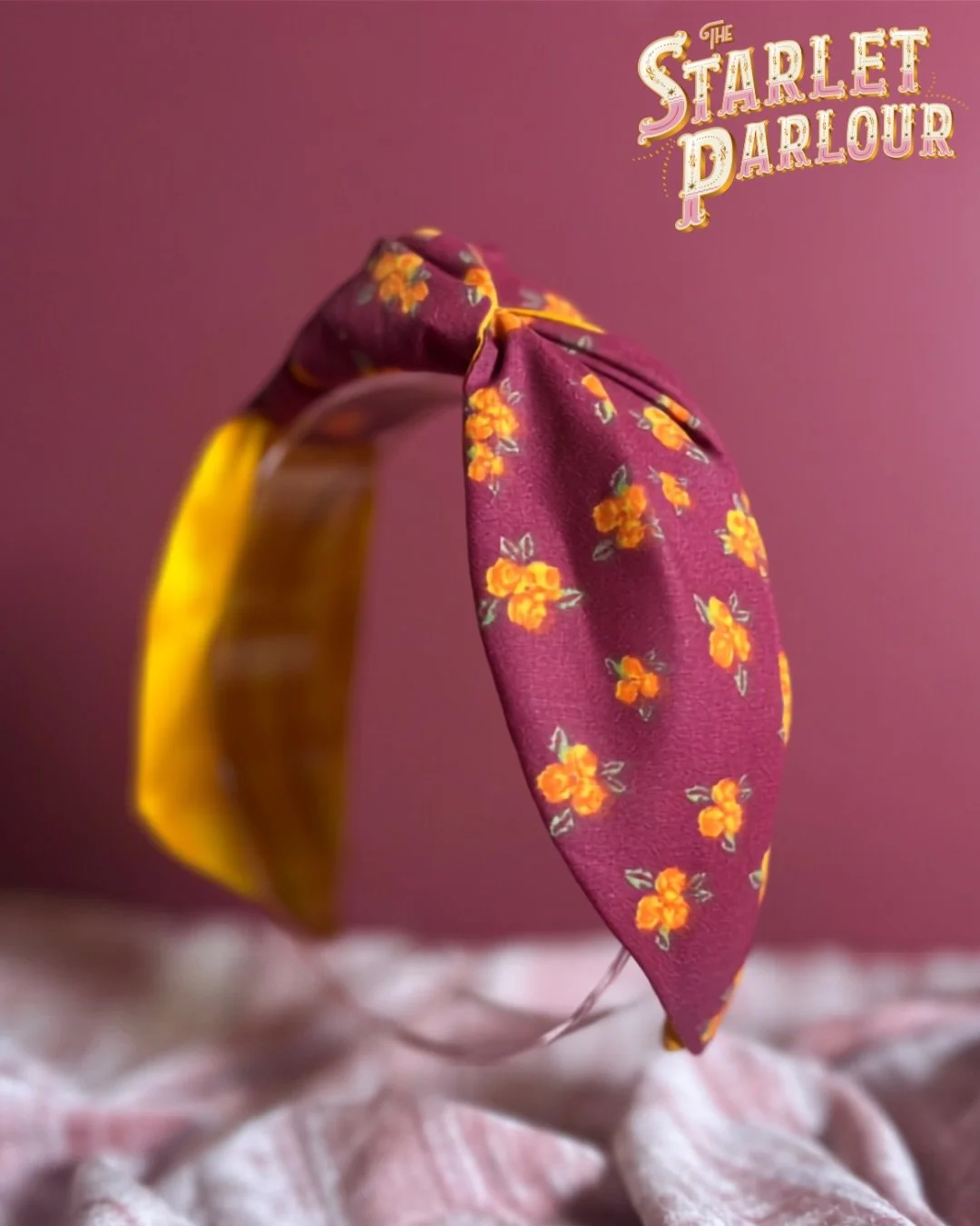 Custom made for Emily in her school colors ❤️🧡
Yes, I take custom orders and yes I can find a super adorable color scheme to match your school or team colors! 

Sleek, stylish, and effortlessly chic, our handmade Top Knot Headband is the perfect fin