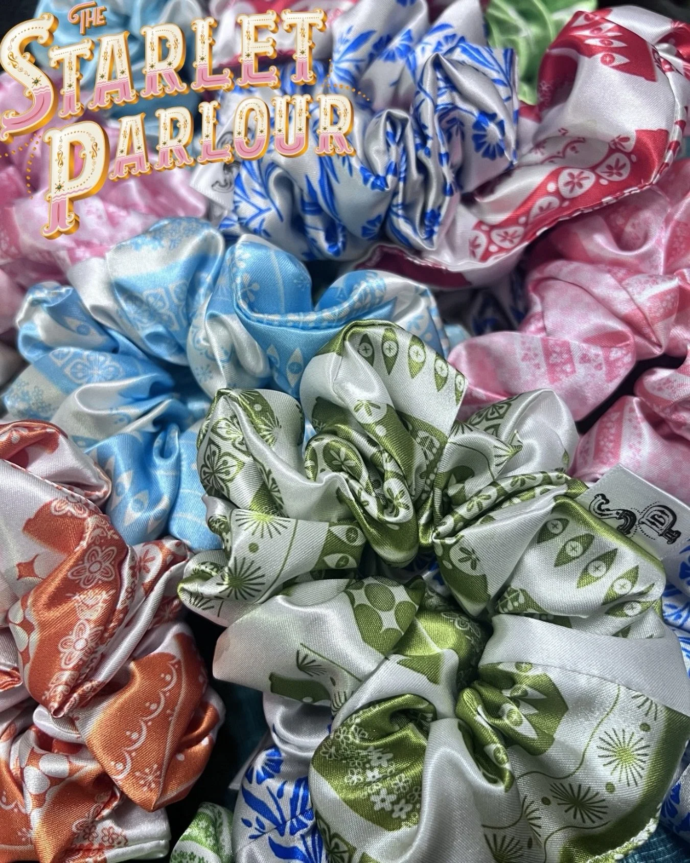 Find yourself against the wind tomorrow at Pyrex &amp; Vintage Fest?! Stop by and grab a Pyrex scrunchie in your favorite color to keep your hair in check, babes! 

We&rsquo;re still planning on a blustery day at the market but will have a smaller se