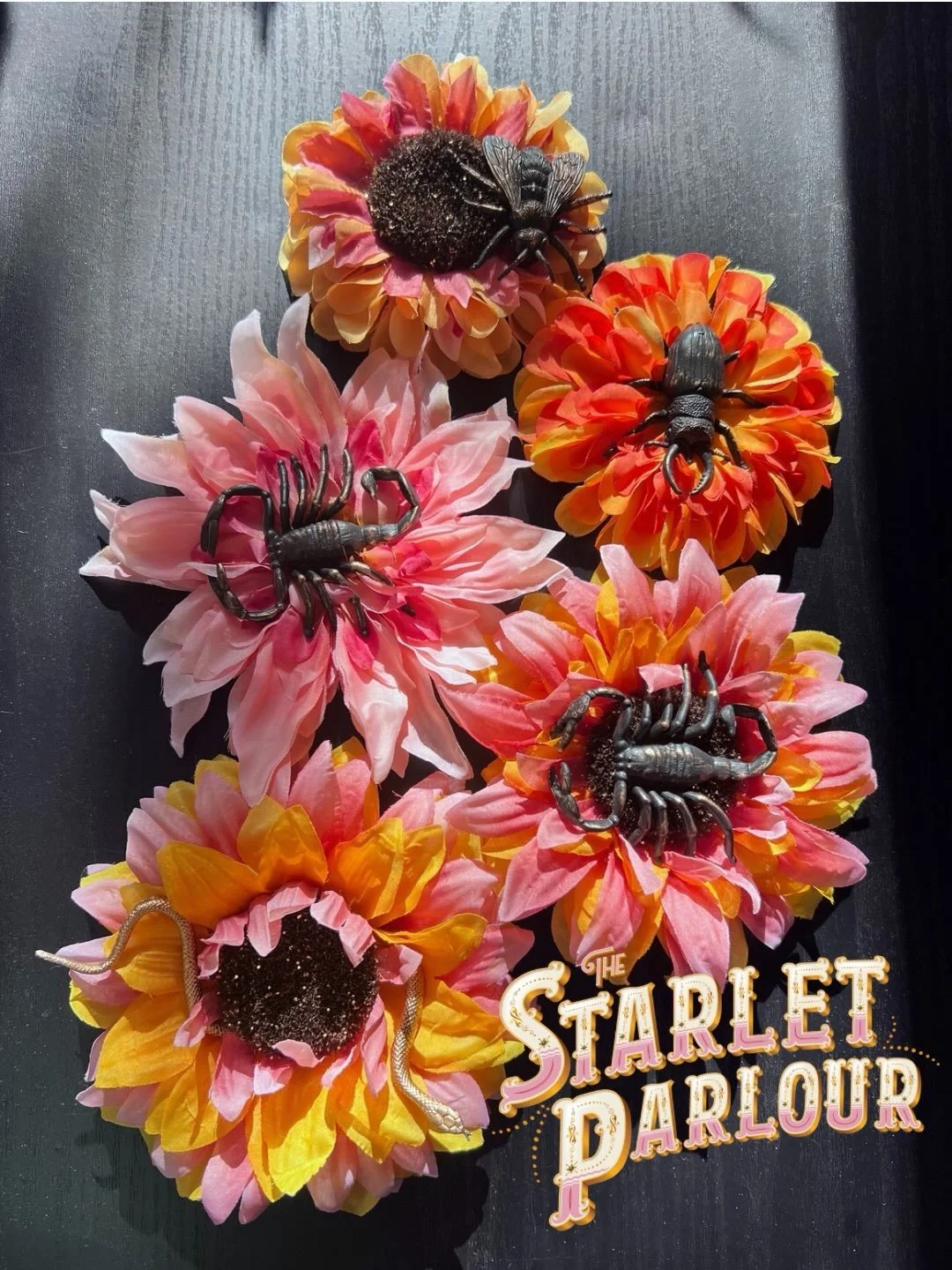 💋 Today&rsquo;s the day! Fredrick VNTG Fest 11am - 5pm, I&rsquo;ll have alllllll the Halloween hair accessories for you, boos! 

Whether you&rsquo;re looking to adorn your fall ensemble or grab a little something to complete that Halloween look, a f
