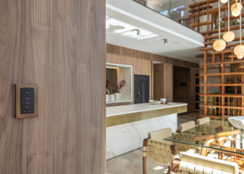 End of the year savings on Control4 Lux Lighting Controls! https://zurl.co/2TvGl
#hteny #control4 #luxbycontrol4 #lightingcontrols