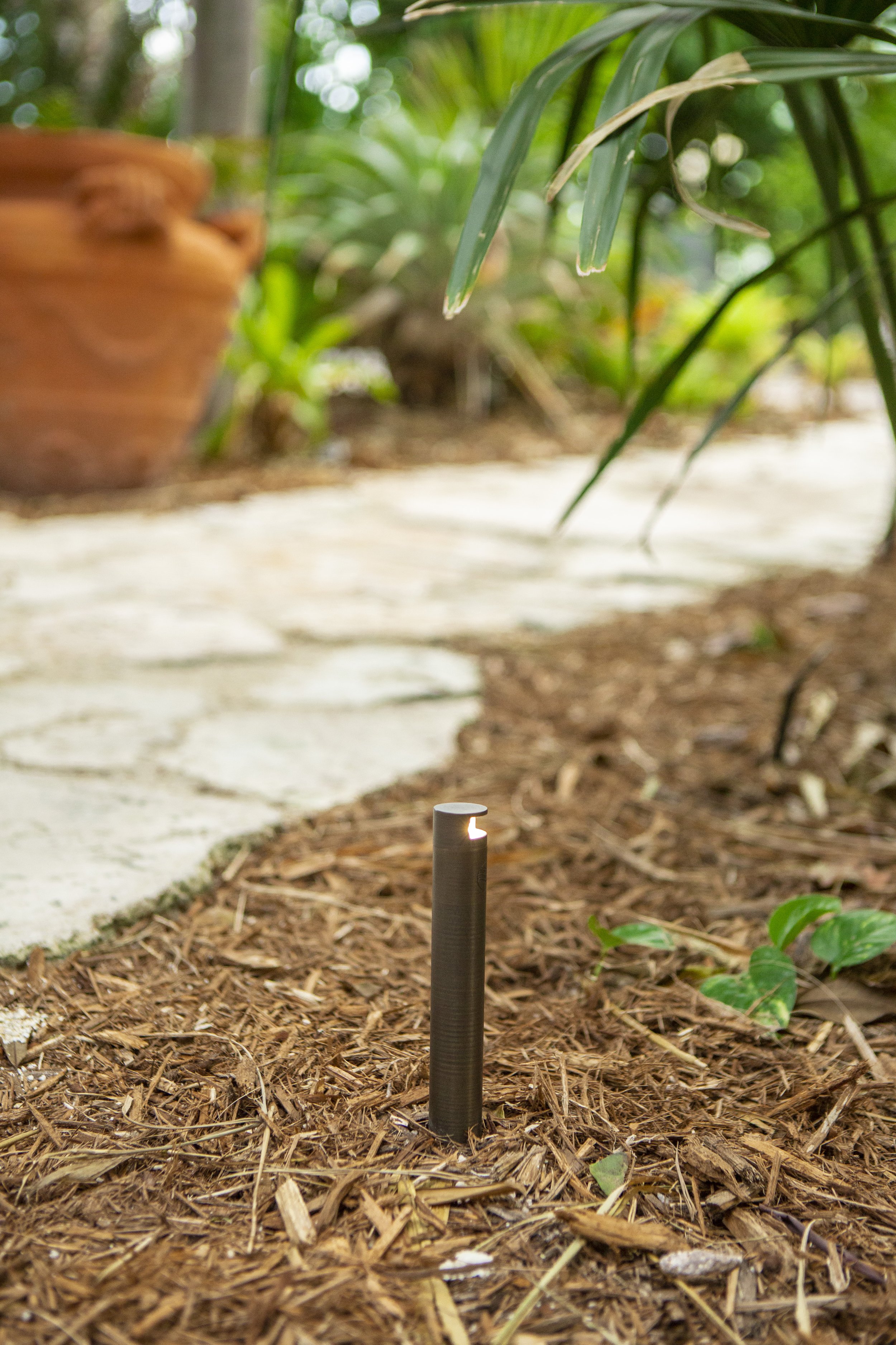 landscape-lighting-backyard-installed-portfolio-hll-2075.jpg