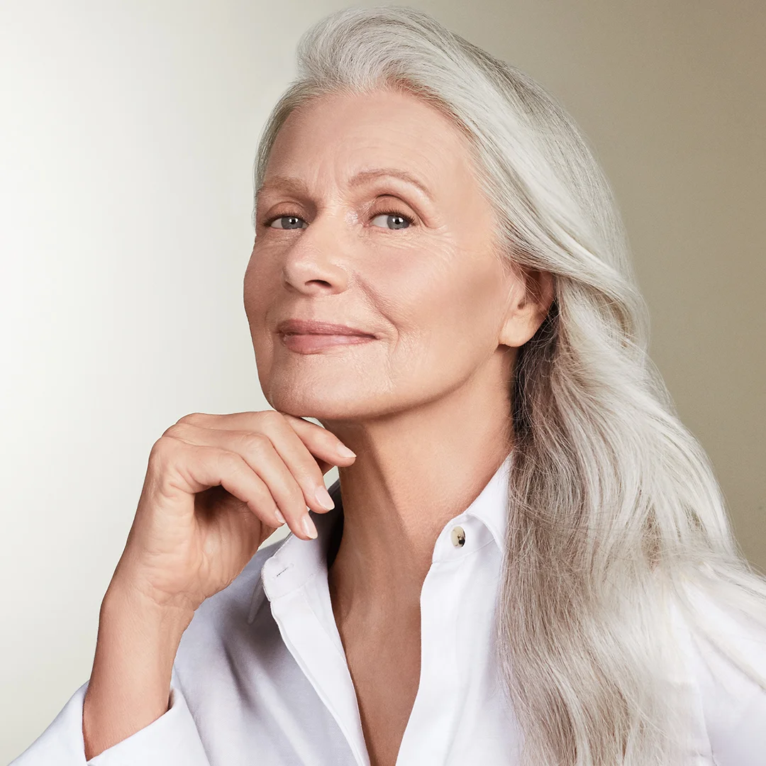 ELEMIS_PRO-DEF_ALT_MODEL_1080x1080_BEAUTY_HERO_1 copy.jpg