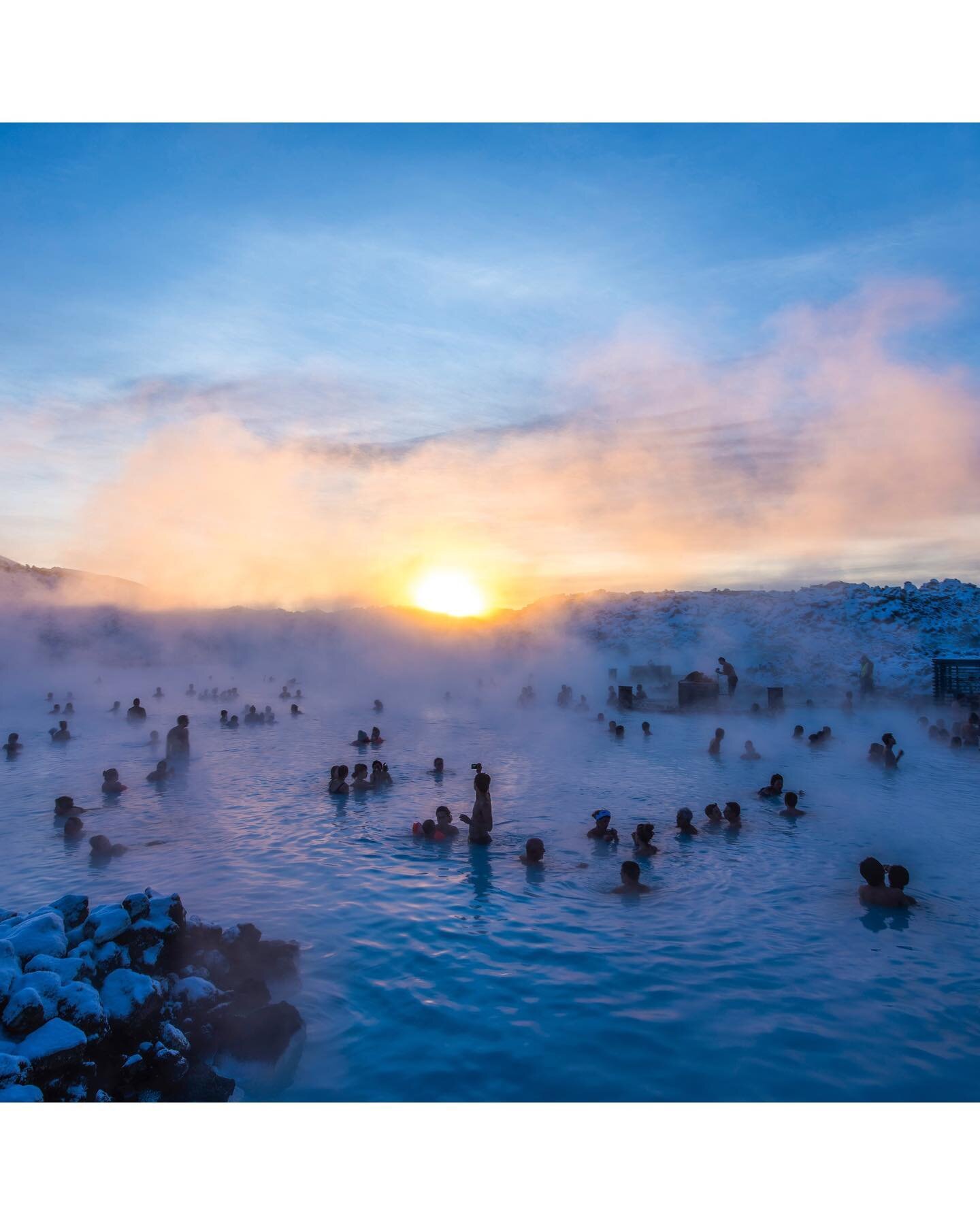 Reykjanes Peninsula Iceland&mdash;Blue Lagoon hot springs at sunrise with @mia.bedelia 🧊🔥 

Absolutely surreal landscape. Was only able to get a few photos that morning because my lenses kept fogging up from all the steam. 🇮🇸 

#bluelagoon #bluel