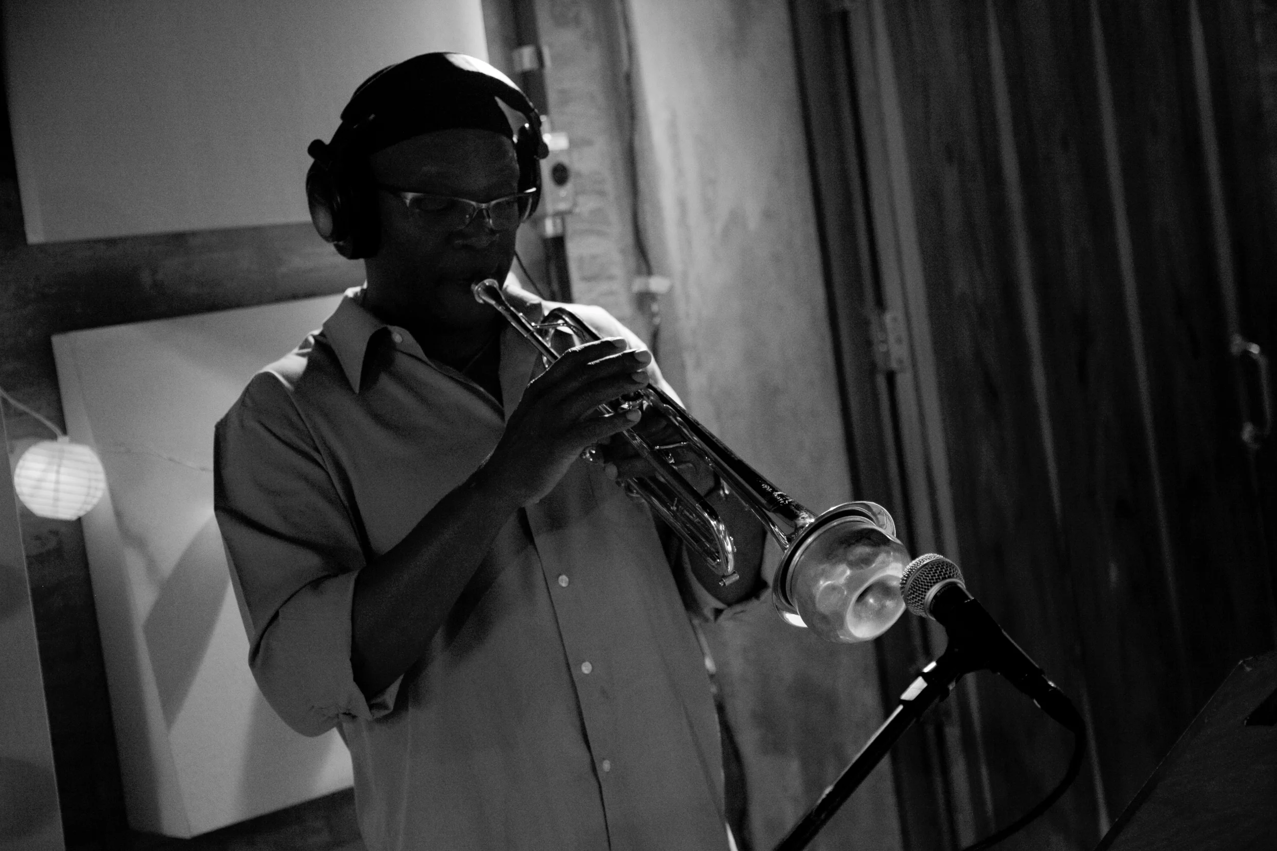 7_Trumpet_1_BW_03.jpg