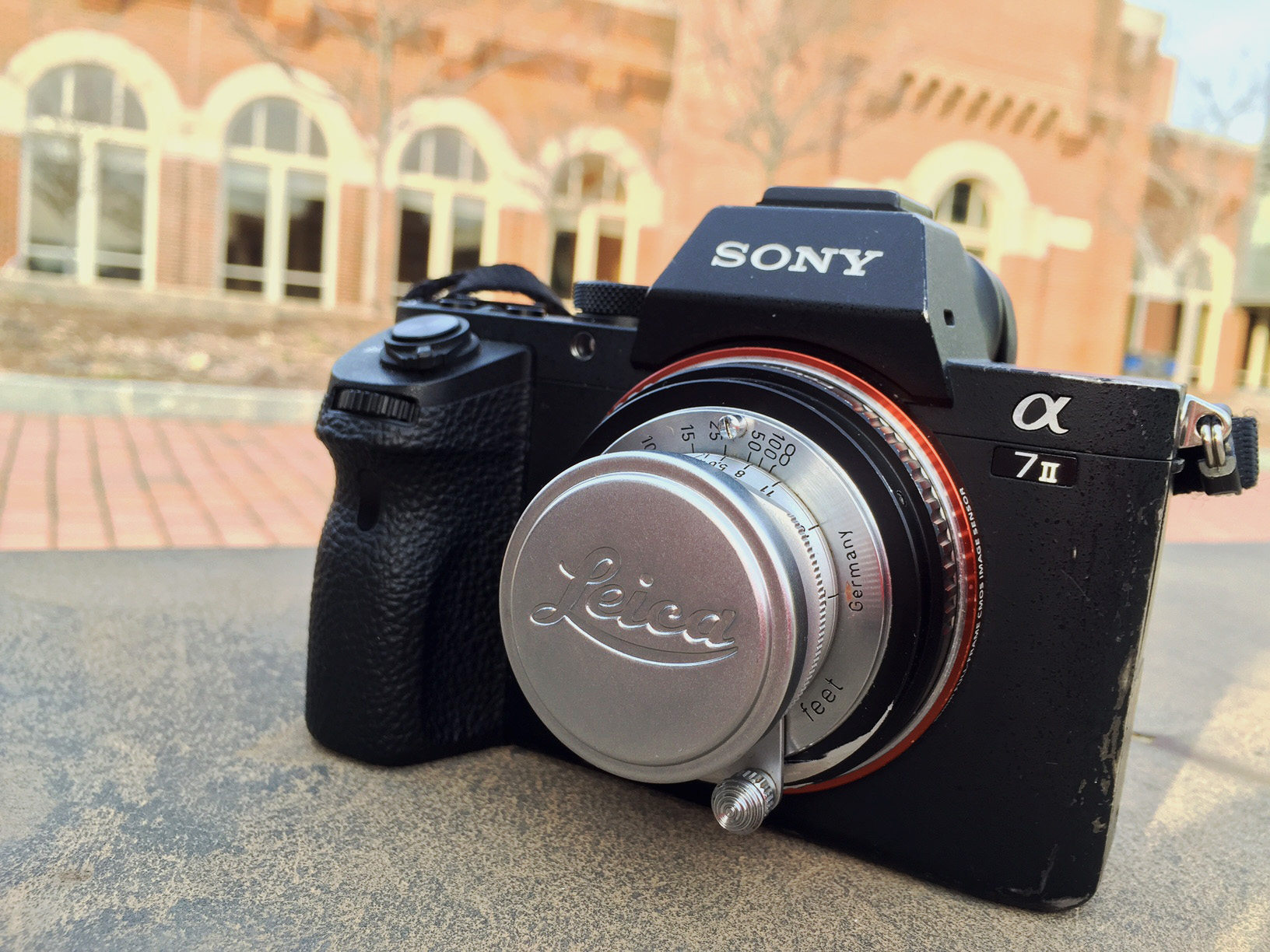 With this lens on, the camera will fit into larger jacket pockets.