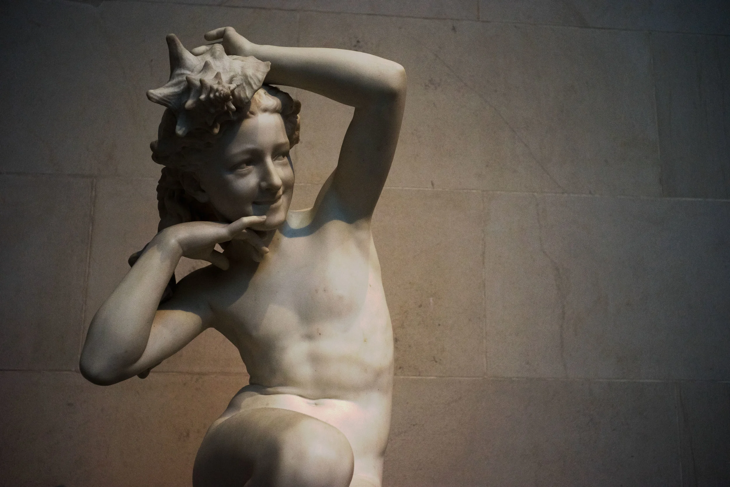 Shutter: 1/80, ISO: 1000, Aperture: f/4 I thin. This uncropped image shows the lens's pleasant vignetting.