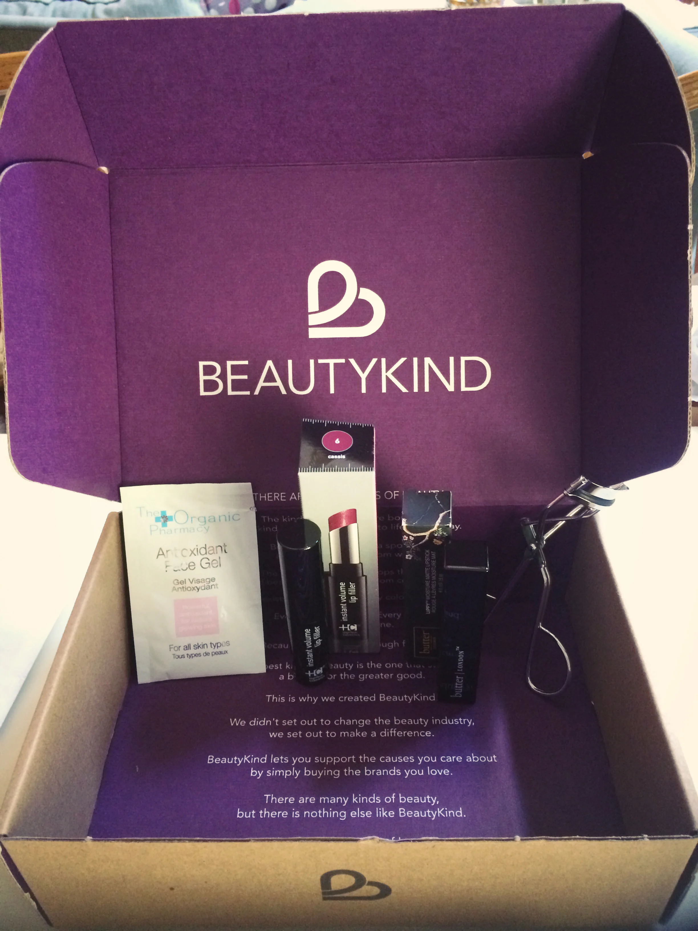  About Beauty Kind BeautyKind is a new kind of online retailer that allows you to buy the brands you love and discover new favorites, all while supporting the cause of your choice. BeautyKind features a collection of prestige beauty products including some of the best brands in makeup, skincare, fragrances, body care, hair and nail products. Where it’s different is that BeautyKind allows you to direct 5% of your product purchase price to the cause of your choice, whether it's a national charity or one in your local community. The choice is yours. Stay Stylish & Beautiful Chicago, Katie