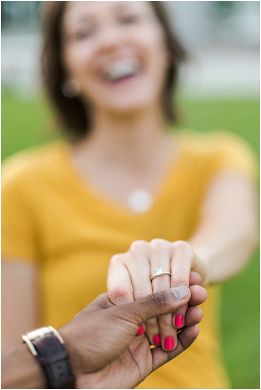 downtown-indianapolis-engagement-photographers_1197.jpg