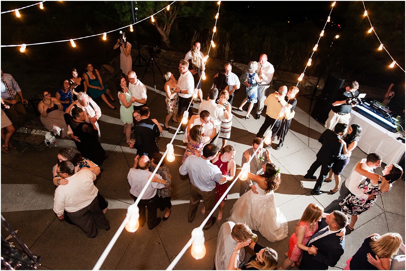 indianapolis-wedding-photographers-garden-terrace_1910.jpg