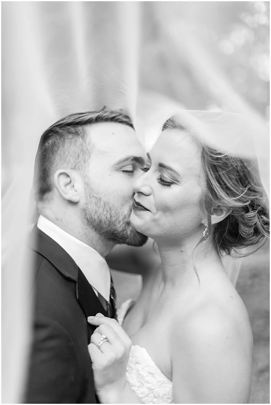 indianapolis-broad-ripple-the-willows-wedding-photographers_3972.jpg