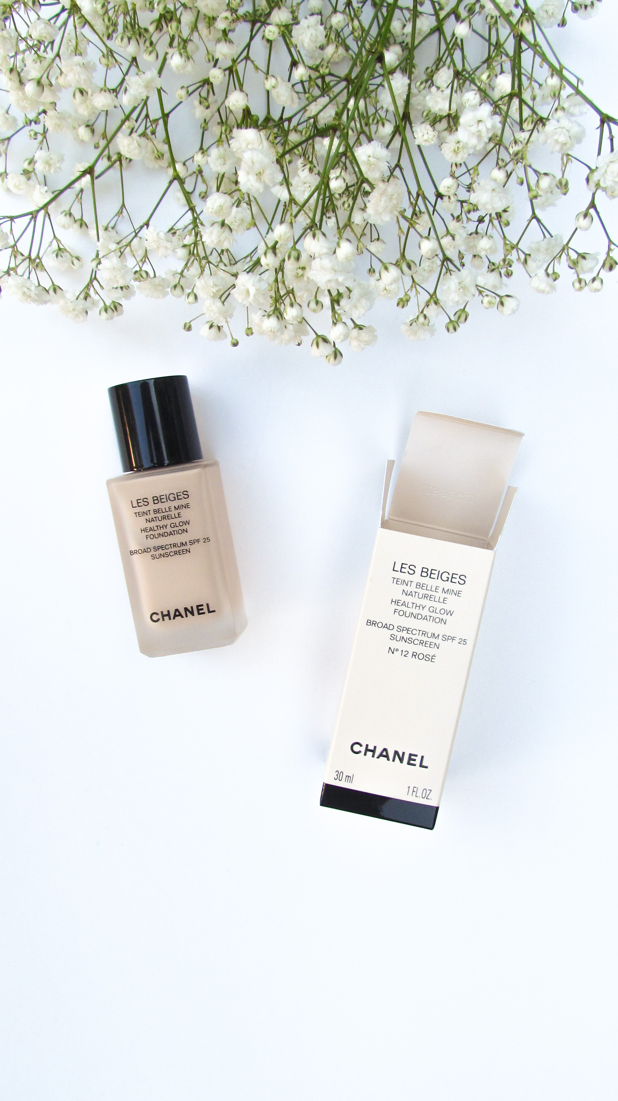 Chanel Les Beiges Healthy Glow Natural Eyeshadow Palette & Sheer
