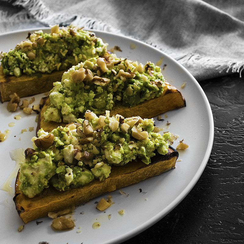 Recipe: Ultra Low Carb Smashed Avo on Toasted Pumpkin — EAT RUN LIFT