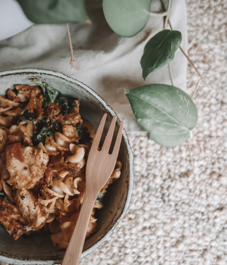 Recipe: Creamy Chicken Tomato Pasta — EAT RUN LIFT